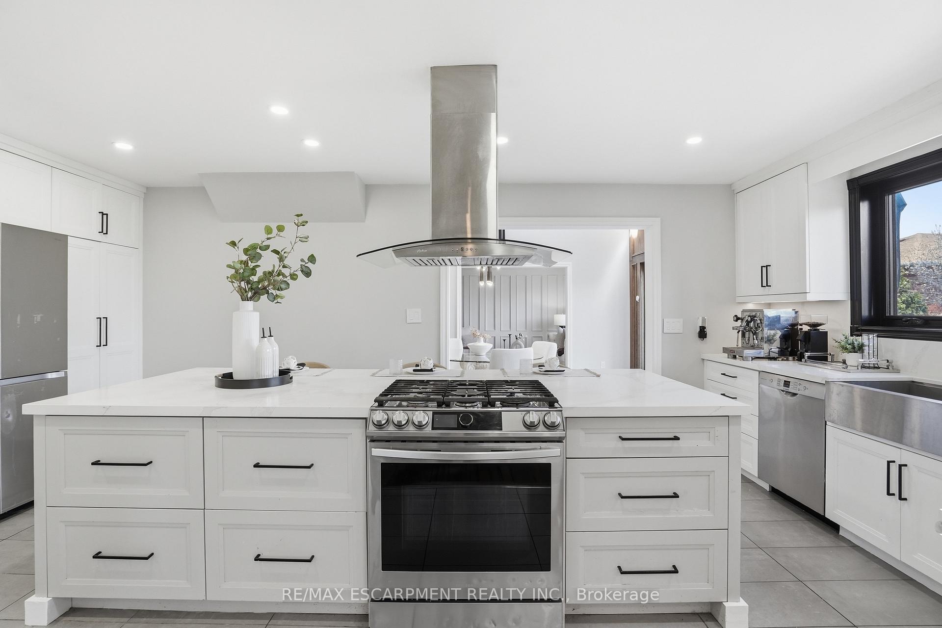 Photo 12 of 176 Albion Falls Boulevard, Hamilton, Trenholme — HOMEH