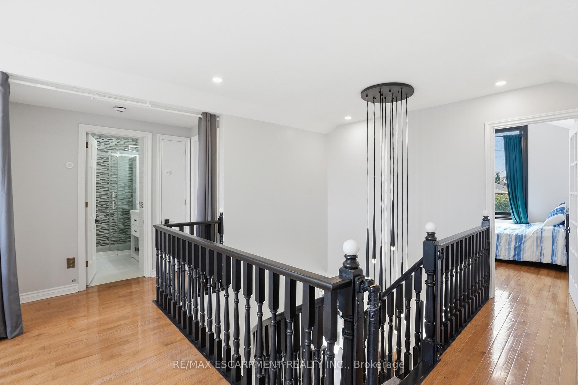 Photo 17 of 176 Albion Falls Boulevard, Hamilton, Trenholme — HOMEH