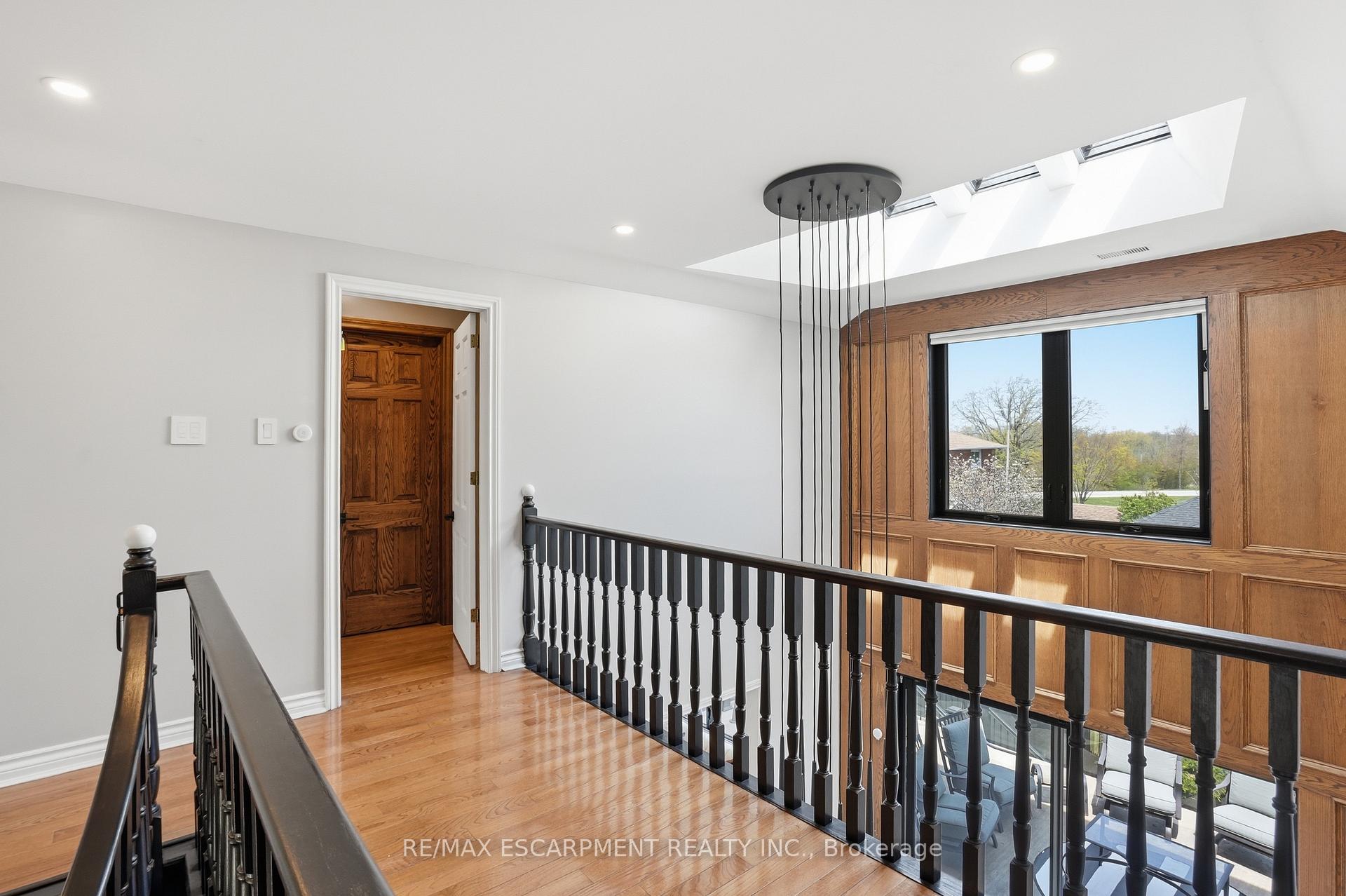 Photo 18 of 176 Albion Falls Boulevard, Hamilton, Trenholme — HOMEH