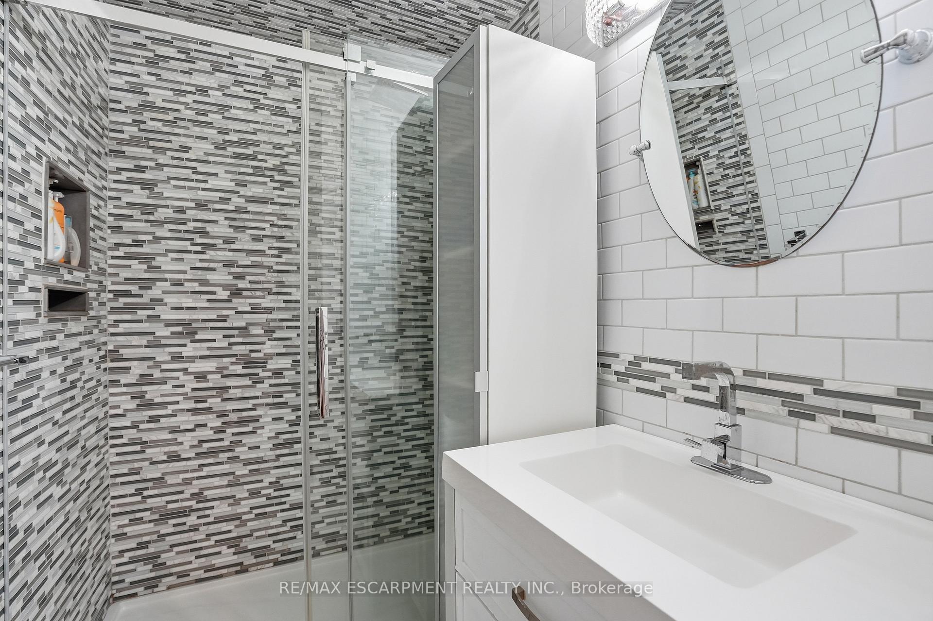 Photo 22 of 176 Albion Falls Boulevard, Hamilton, Trenholme — HOMEH