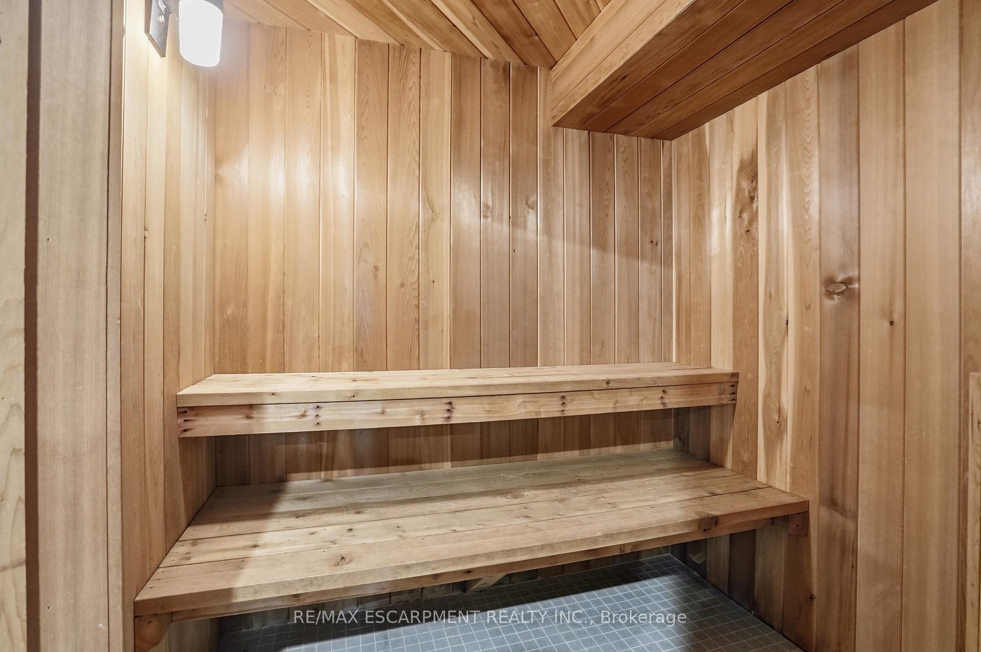 Photo 30 of 176 Albion Falls Boulevard, Hamilton, Trenholme — HOMEH