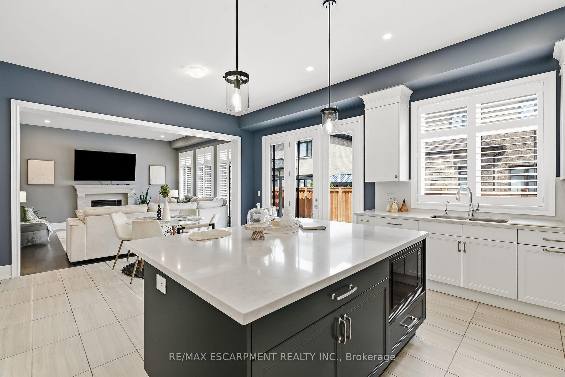 Photo 8 of 1221 Ironbridge Road, Oakville, Glen Abbey — HOMEH