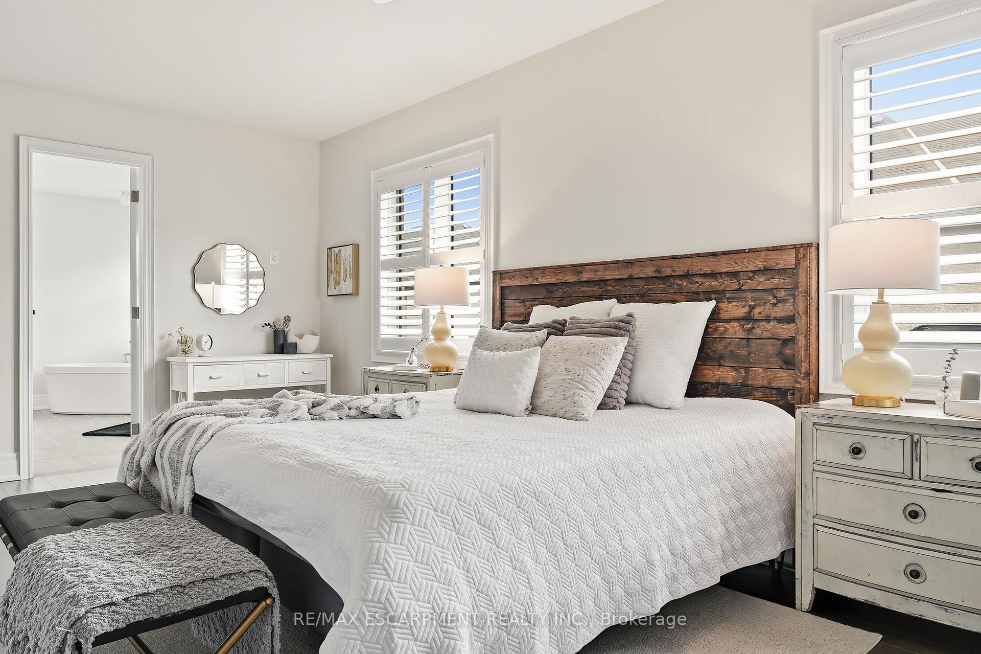 Photo 26 of 1221 Ironbridge Road, Oakville, Glen Abbey — HOMEH