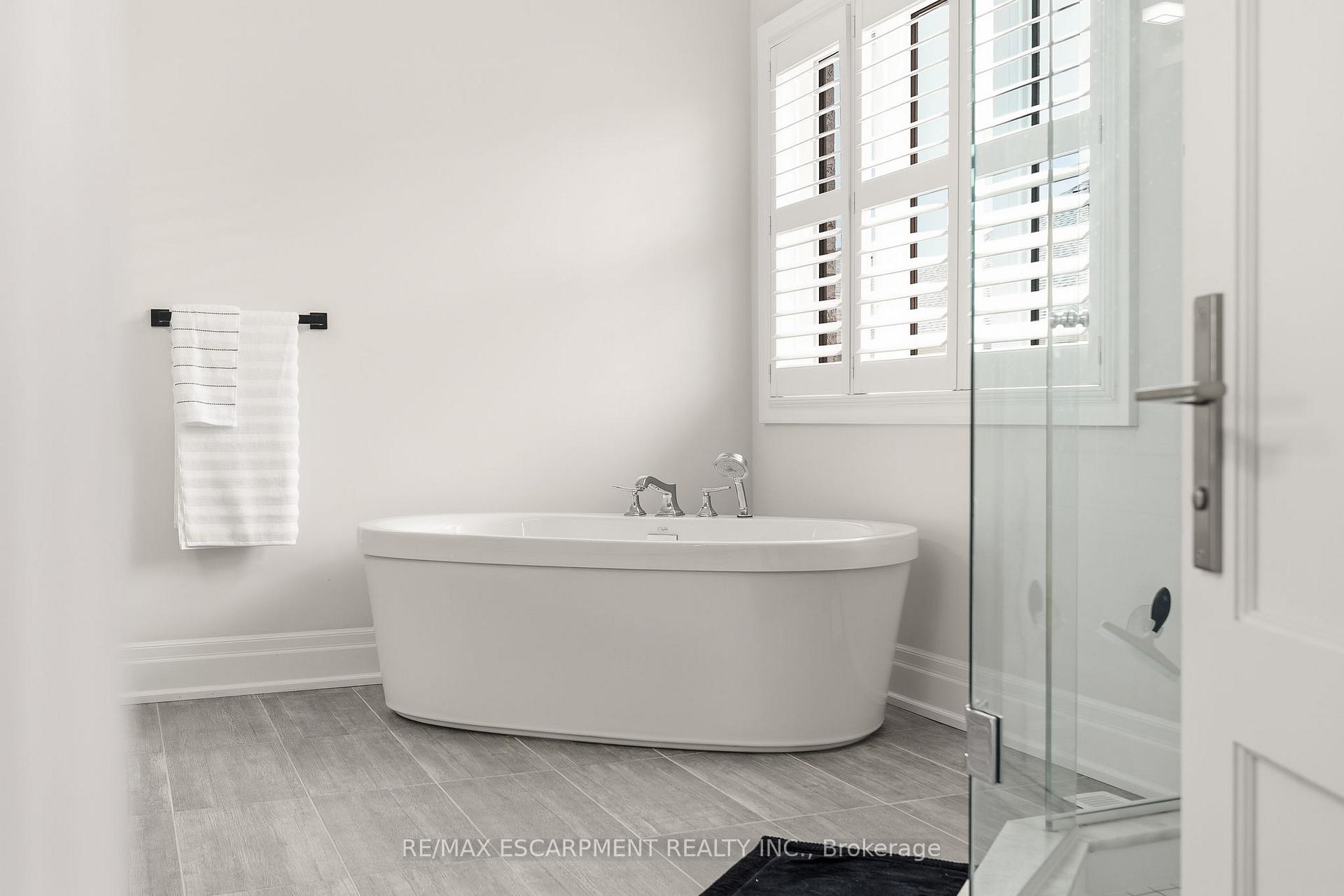 Photo 29 of 1221 Ironbridge Road, Oakville, Glen Abbey — HOMEH