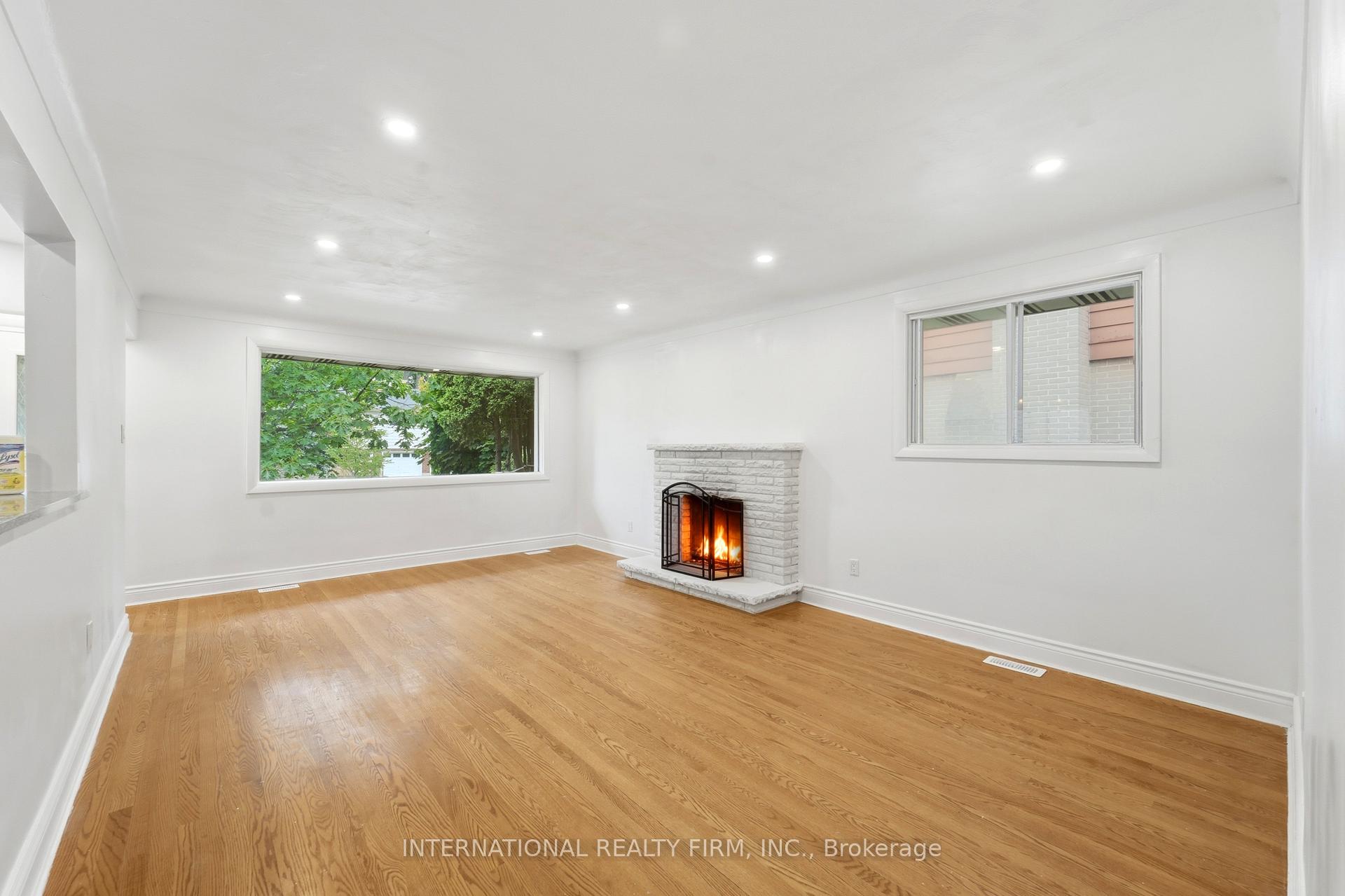 Photo 5 of 1213 Erindale Drive, Ottawa, Copeland Park — HOMEH