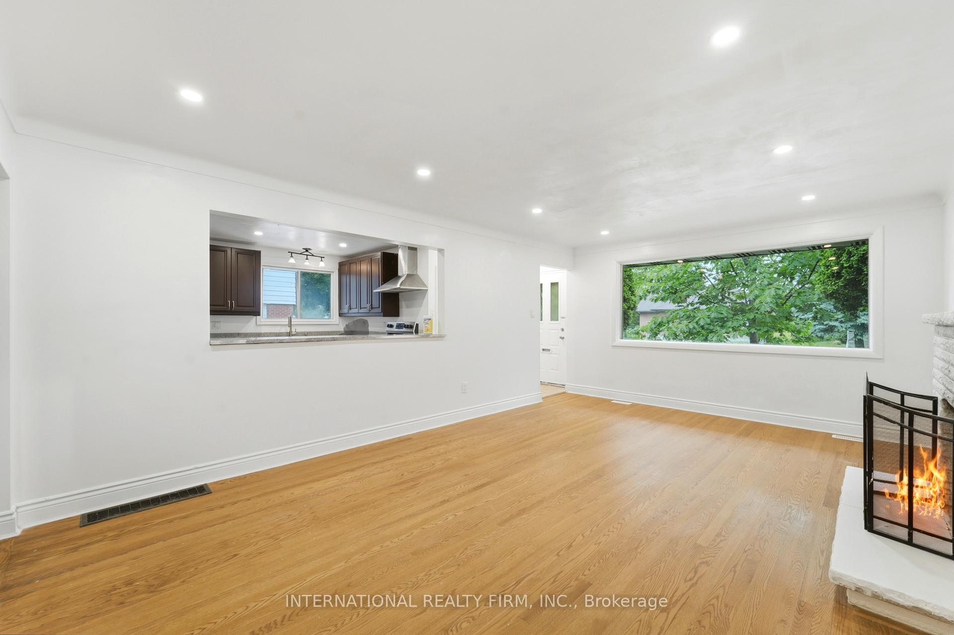 Photo 7 of 1213 Erindale Drive, Ottawa, Copeland Park — HOMEH