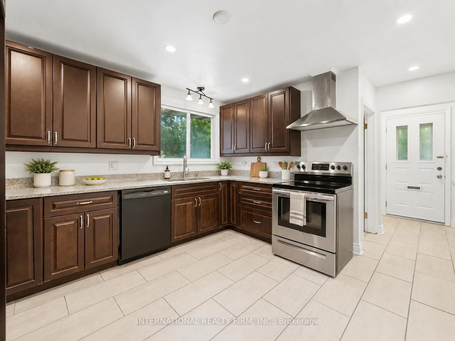 Photo 14 of 1213 Erindale Drive, Ottawa, Copeland Park — HOMEH