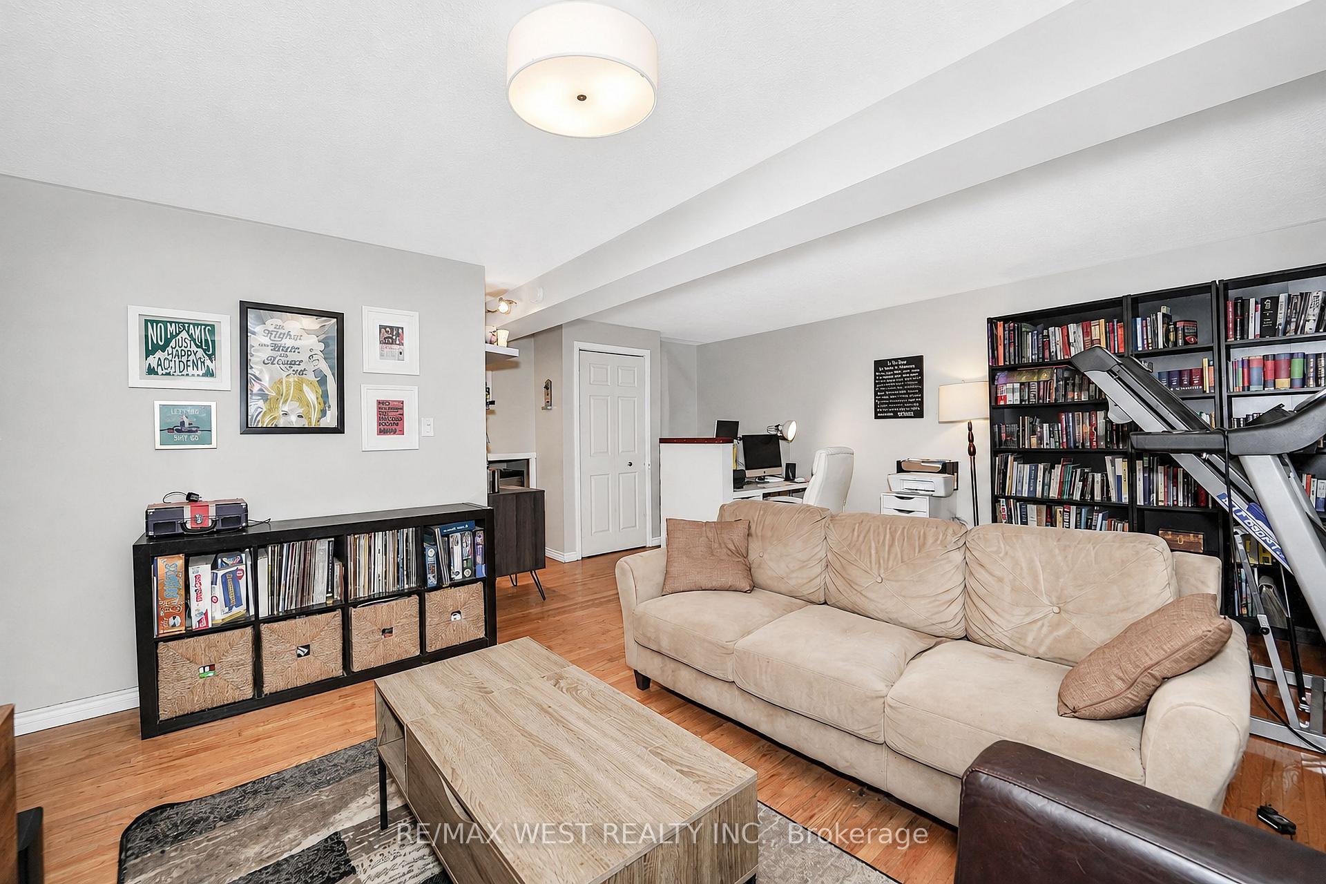 Photo 10 of 1105 Valley Court, Oshawa, Lakeview — HOMEH