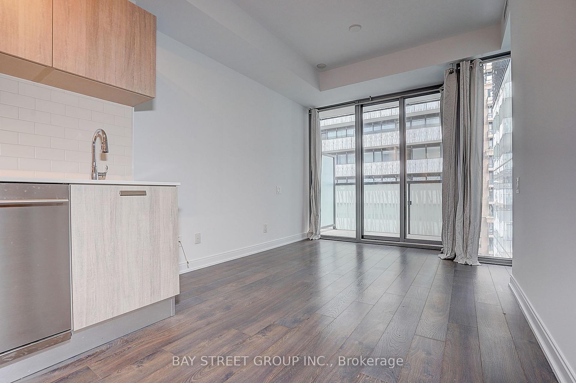 Photo 14 of Unit 910, 50 Charles Street E, Toronto, Church-Yonge Corridor — HOMEH