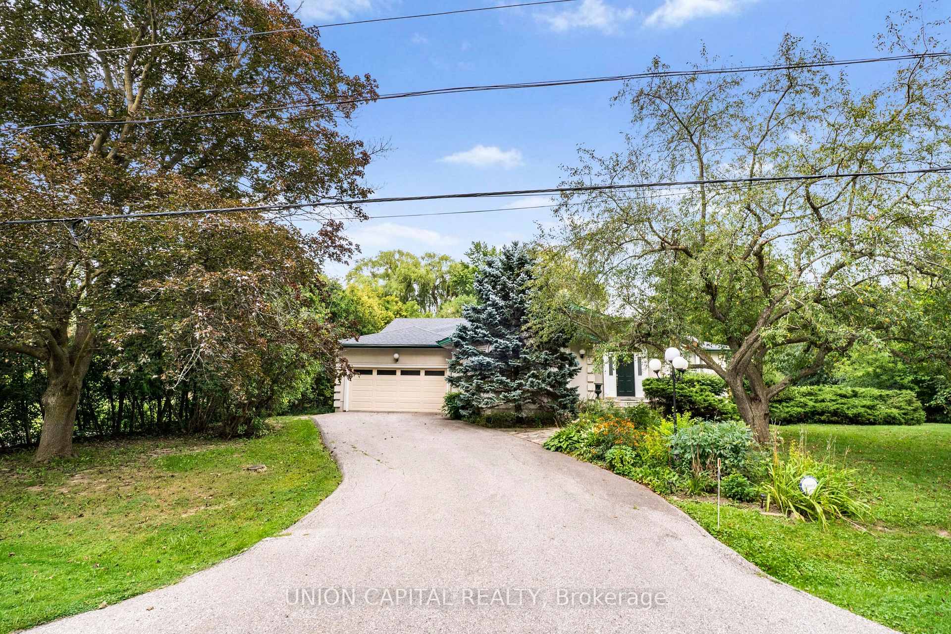 Photo 5 of 3 Campbell Court, Markham, Village Green-South Unionville — HOMEH