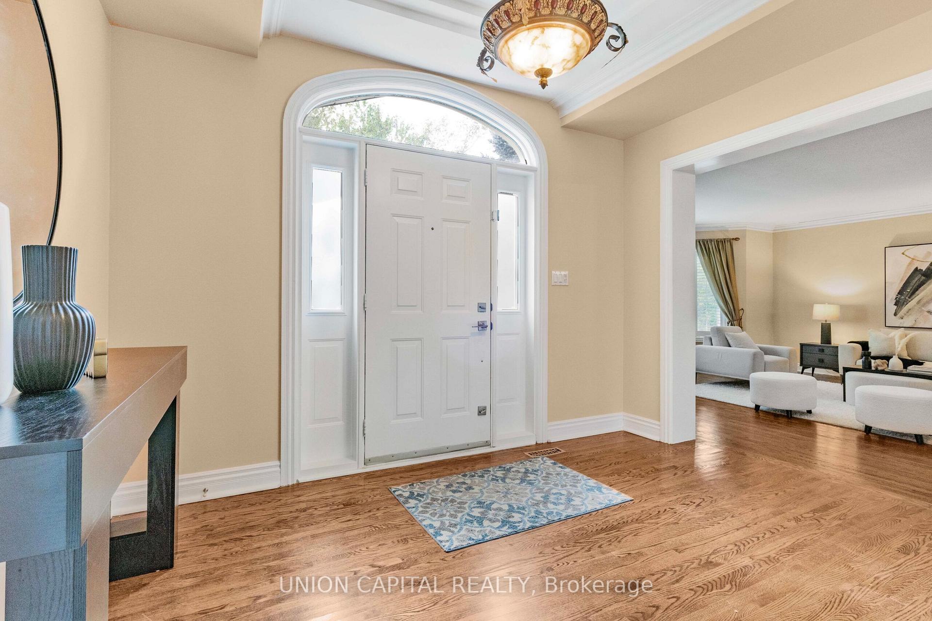 Photo 9 of 3 Campbell Court, Markham, Village Green-South Unionville — HOMEH
