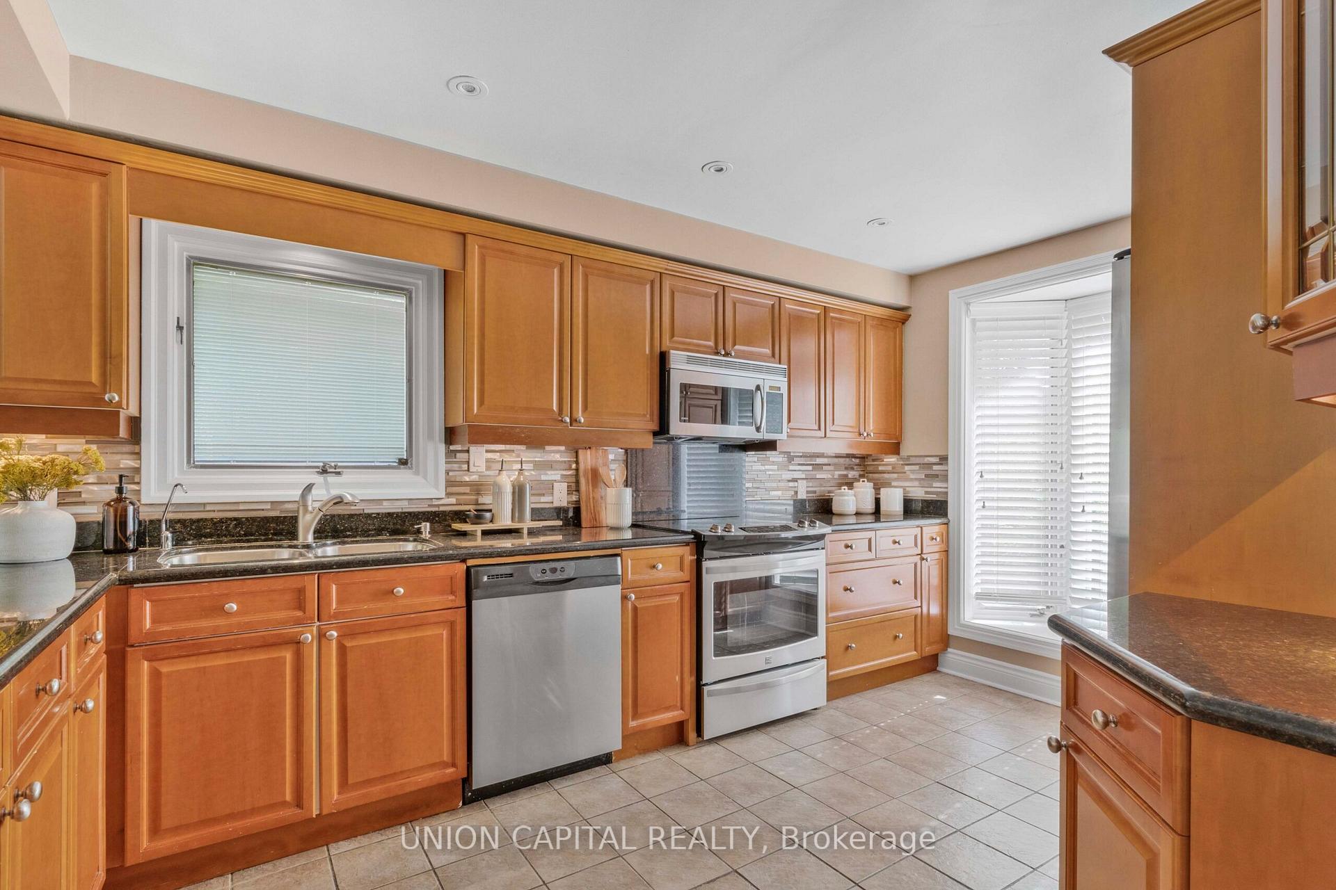 Photo 35 of 3 Campbell Court, Markham, Village Green-South Unionville — HOMEH
