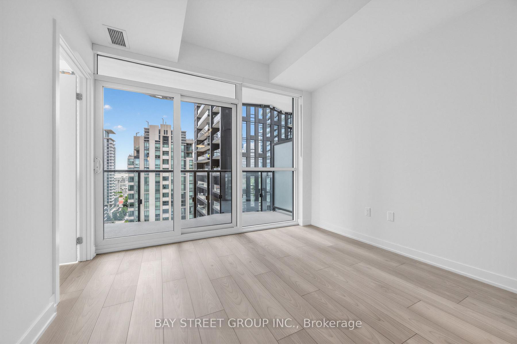Photo 11 of Unit 1602, 110 Broadway Avenue, Toronto, Mount Pleasant West — HOMEH