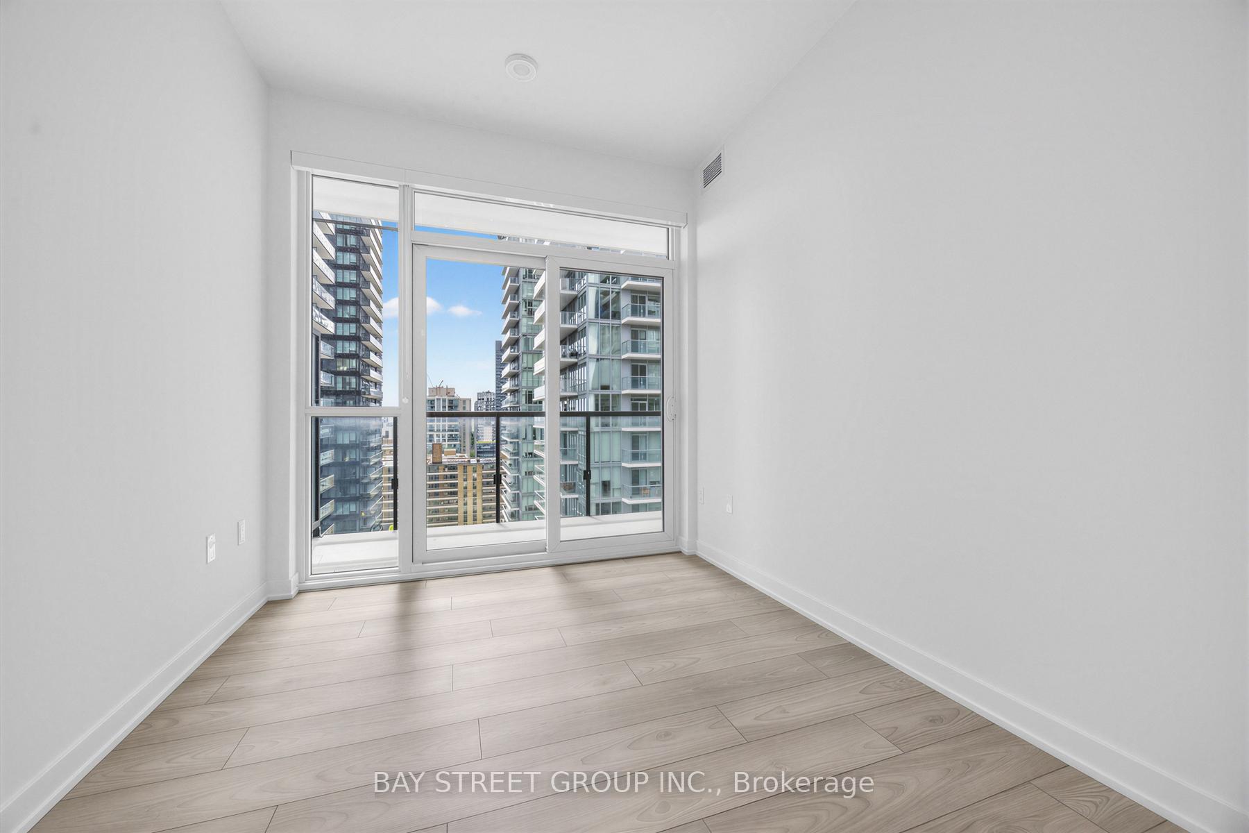 Photo 14 of Unit 1602, 110 Broadway Avenue, Toronto, Mount Pleasant West — HOMEH