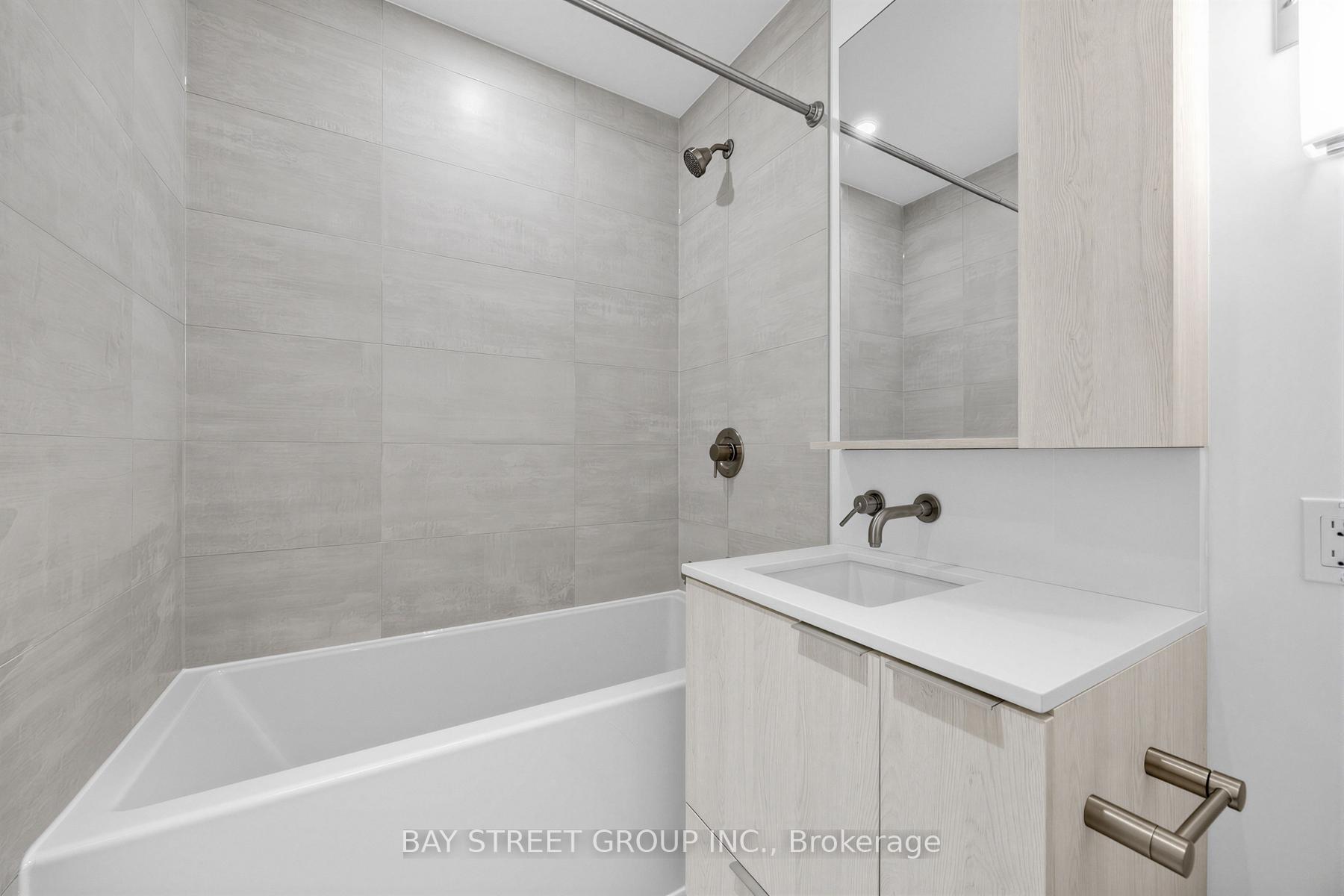 Photo 15 of Unit 1602, 110 Broadway Avenue, Toronto, Mount Pleasant West — HOMEH