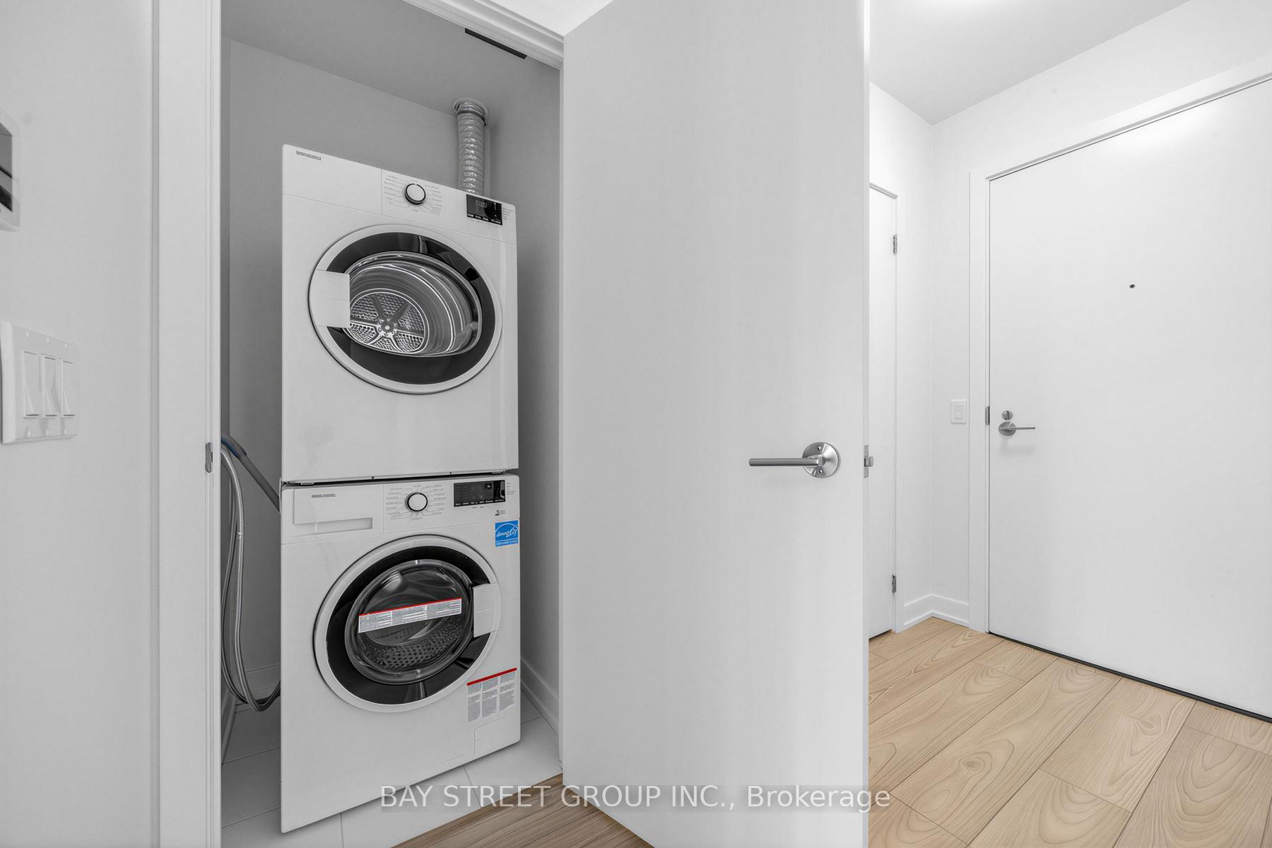 Photo 19 of Unit 1602, 110 Broadway Avenue, Toronto, Mount Pleasant West — HOMEH