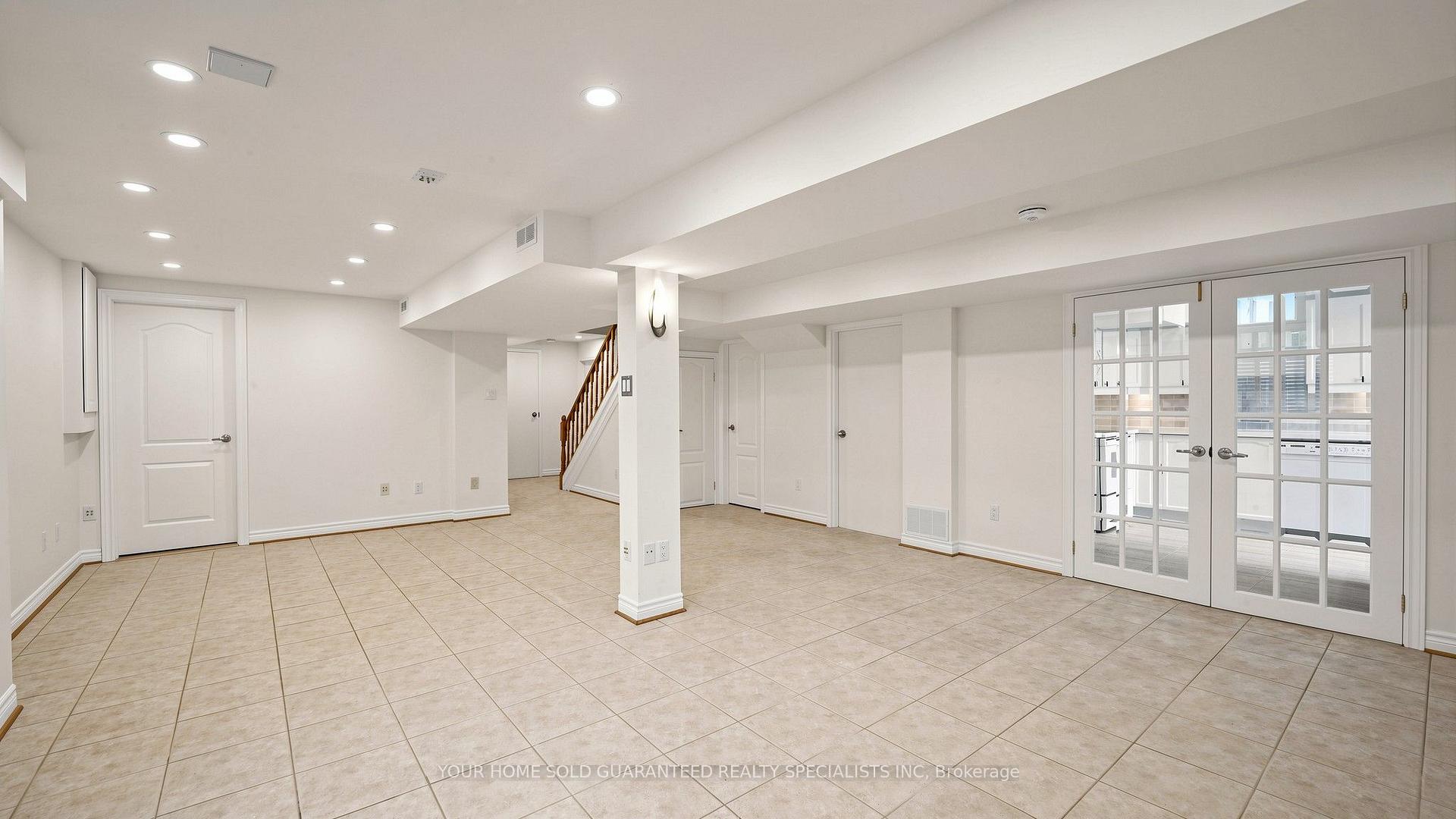 Photo 4 of Unit Lower Unit, 235 Caproni Drive, Vaughan, Maple — HOMEH