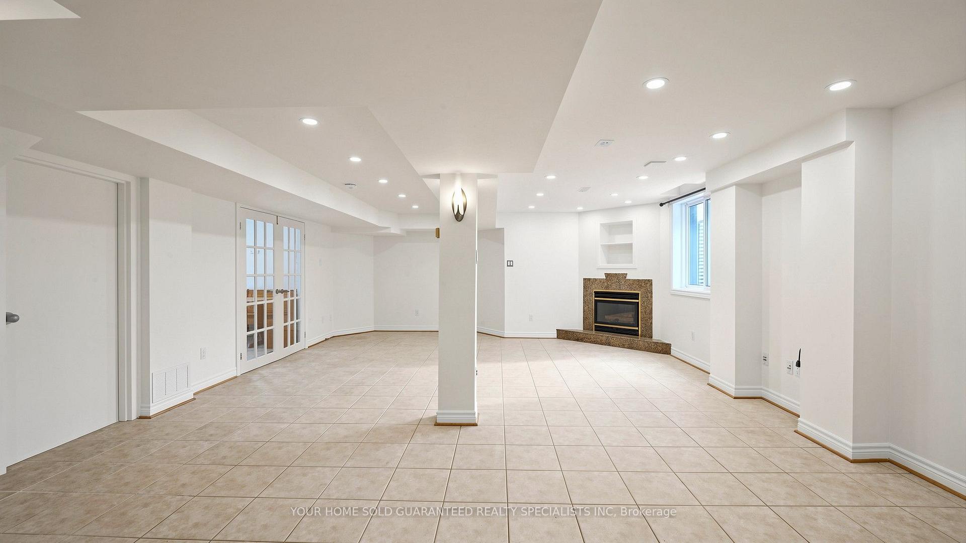 Photo 5 of Unit Lower Unit, 235 Caproni Drive, Vaughan, Maple — HOMEH