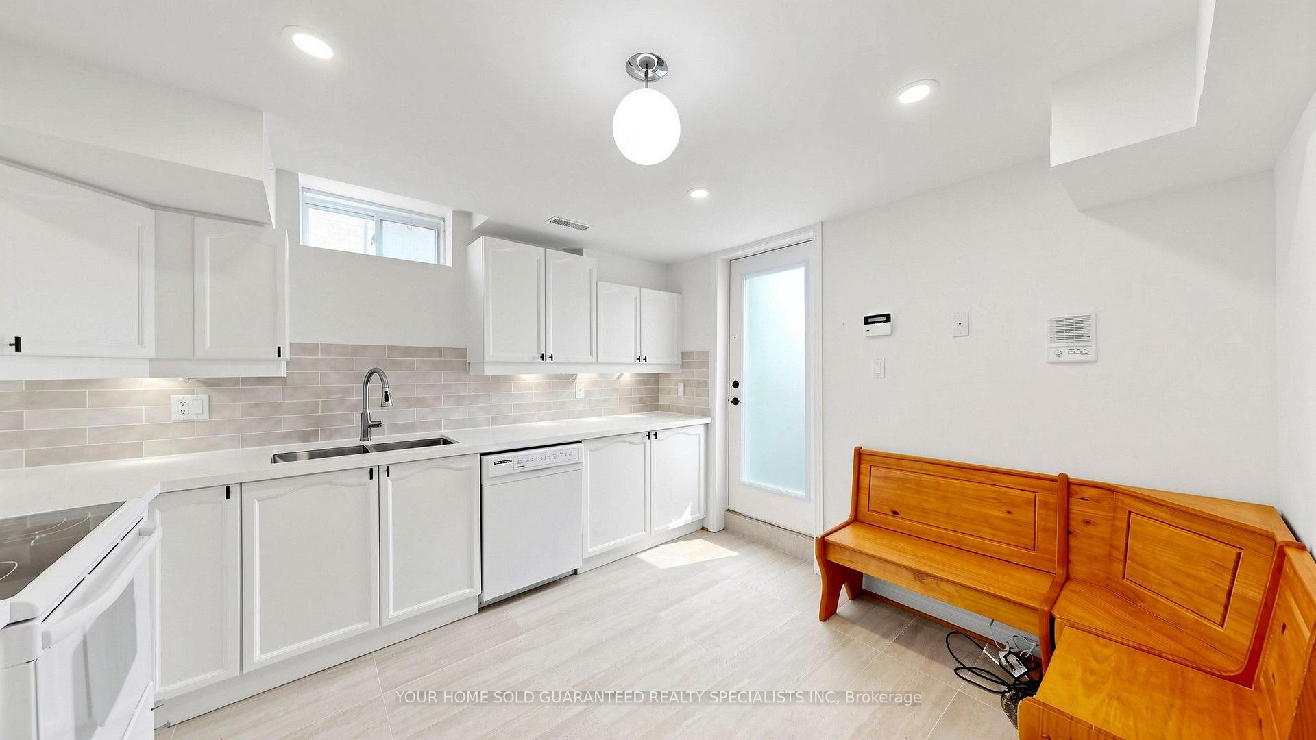 Photo 9 of Unit Lower Unit, 235 Caproni Drive, Vaughan, Maple — HOMEH