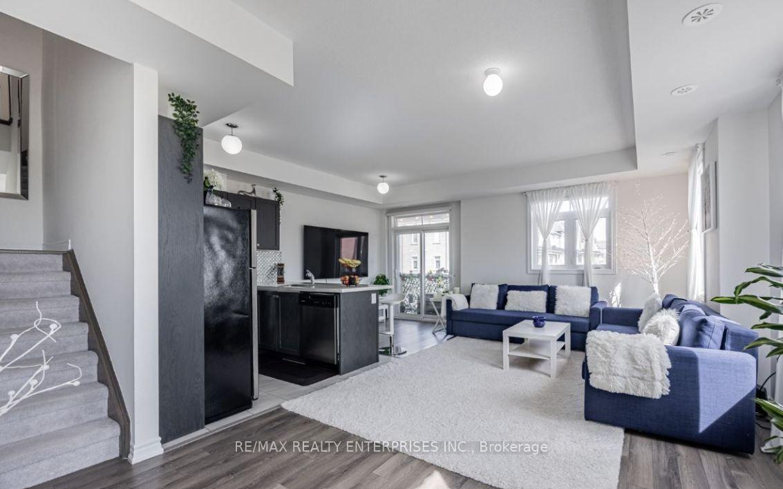 Photo 3 of Unit 101, 1725 Adirondack Chase, Pickering, Duffin Heights — HOMEH