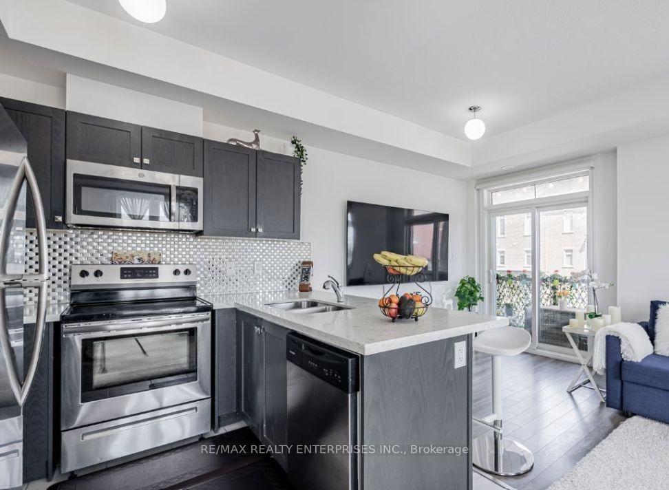 Photo 5 of Unit 101, 1725 Adirondack Chase, Pickering, Duffin Heights — HOMEH