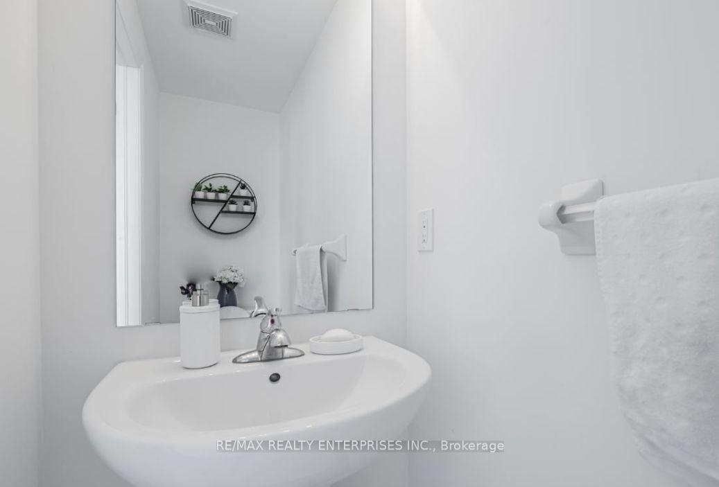 Photo 10 of Unit 101, 1725 Adirondack Chase, Pickering, Duffin Heights — HOMEH