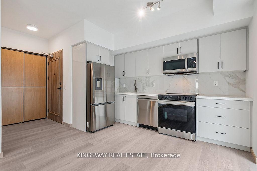 Photo 10 of 3429 Sheppard Avenue E, Scarborough, Tam O'Shanter-Sullivan — HOMEH