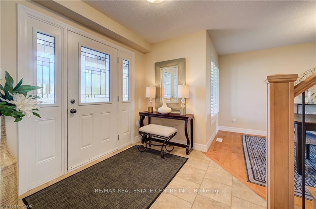 Photo 4 of 135 Gerber Meadows Drive, Wellesley — HOMEH