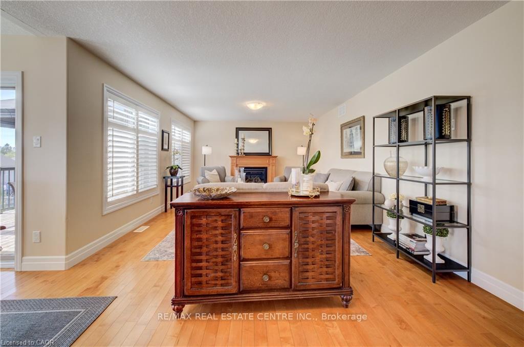 Photo 8 of 135 Gerber Meadows Drive, Wellesley — HOMEH