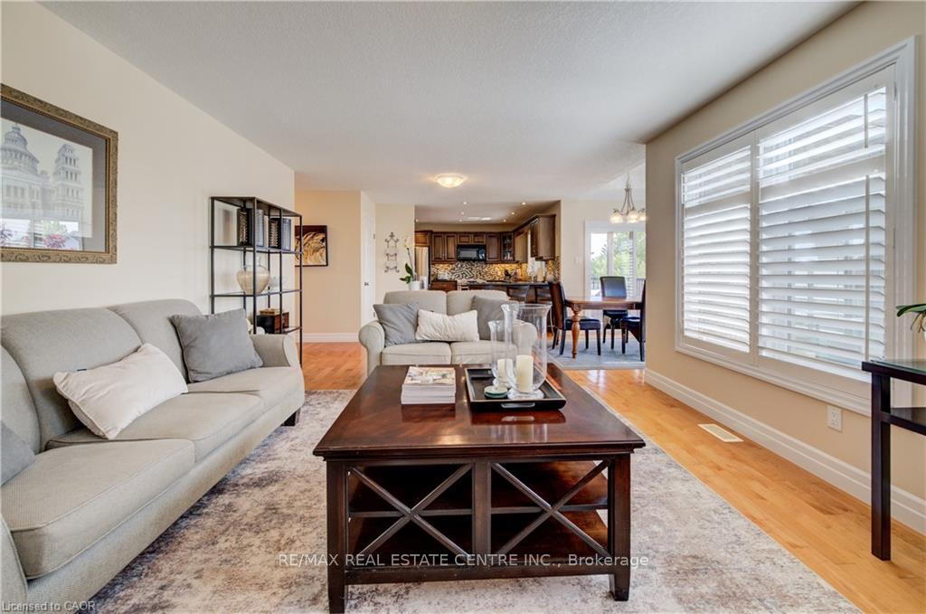 Photo 12 of 135 Gerber Meadows Drive, Wellesley — HOMEH