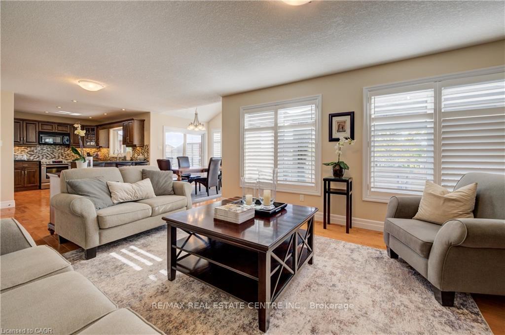 Photo 13 of 135 Gerber Meadows Drive, Wellesley — HOMEH