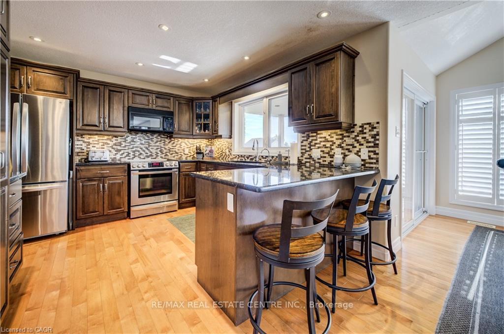 Photo 18 of 135 Gerber Meadows Drive, Wellesley — HOMEH