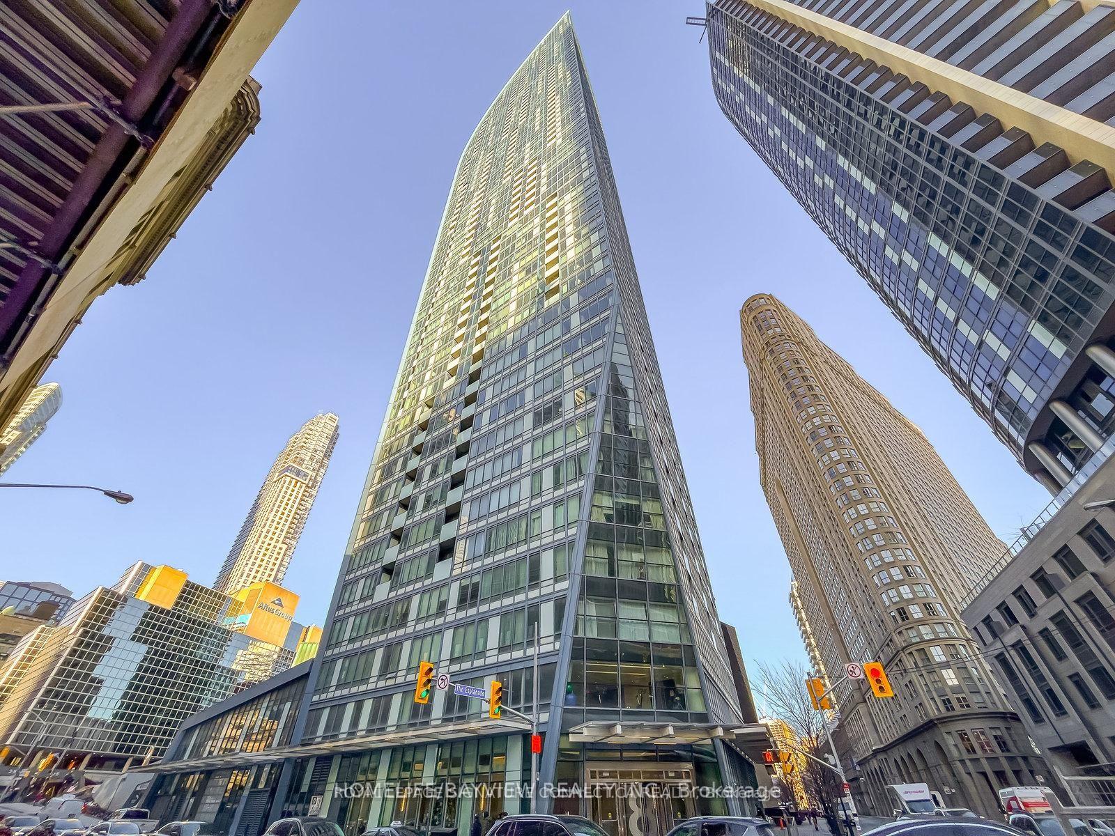 Photo 2 of Unit 3709, 8 The Esplanade, Toronto, Waterfront Communities — HOMEH