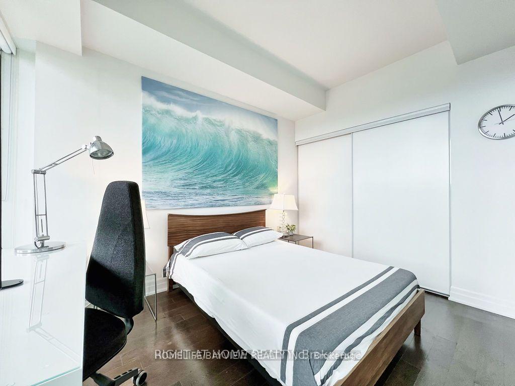 Photo 11 of Unit 3709, 8 The Esplanade, Toronto, Waterfront Communities — HOMEH