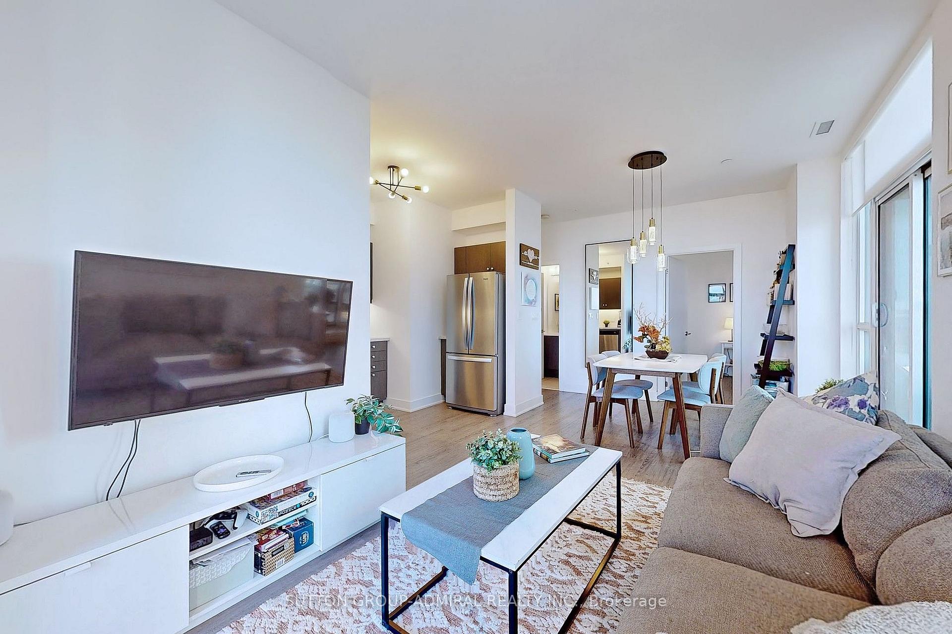Photo 8 of Unit 907, 1486 Bathurst Street, Toronto, Humewood-Cedarvale — HOMEH
