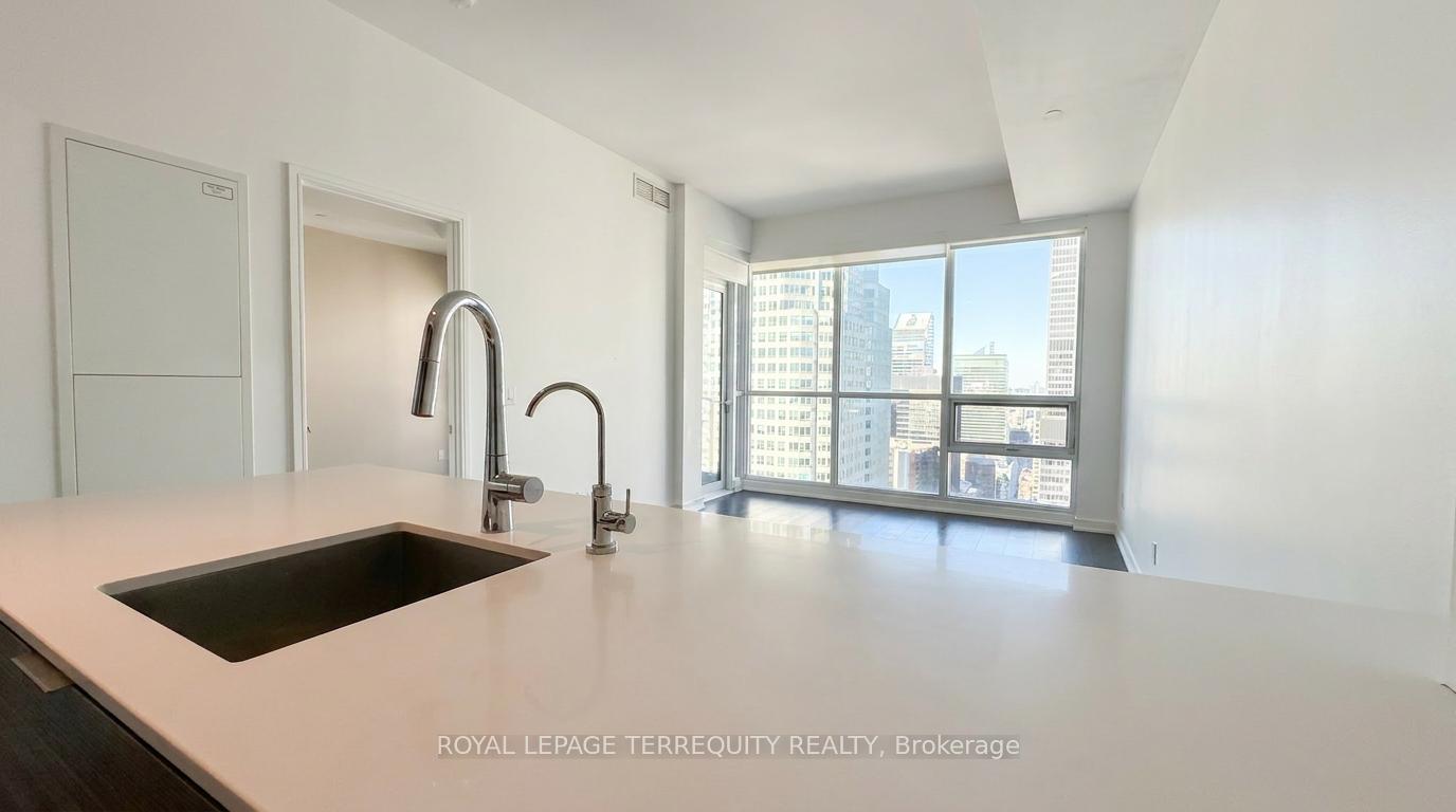 Photo 4 of Unit 4707, 88 Scott Street, Toronto, Church-Yonge Corridor — HOMEH