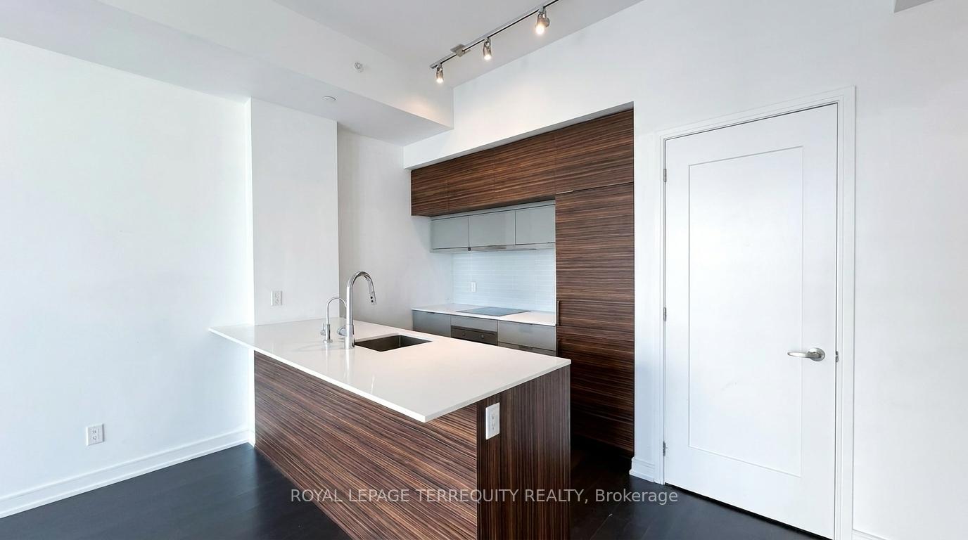 Photo 8 of Unit 4707, 88 Scott Street, Toronto, Church-Yonge Corridor — HOMEH