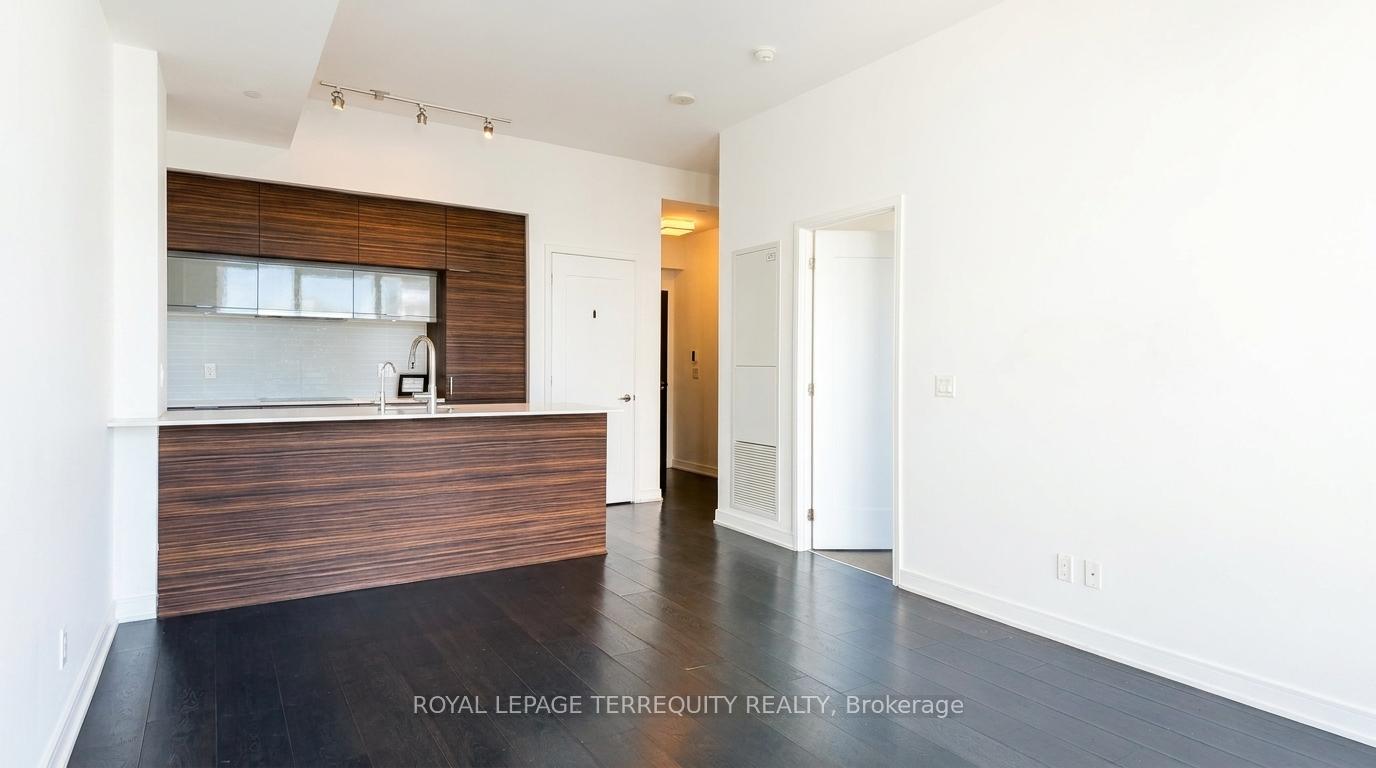 Photo 9 of Unit 4707, 88 Scott Street, Toronto, Church-Yonge Corridor — HOMEH