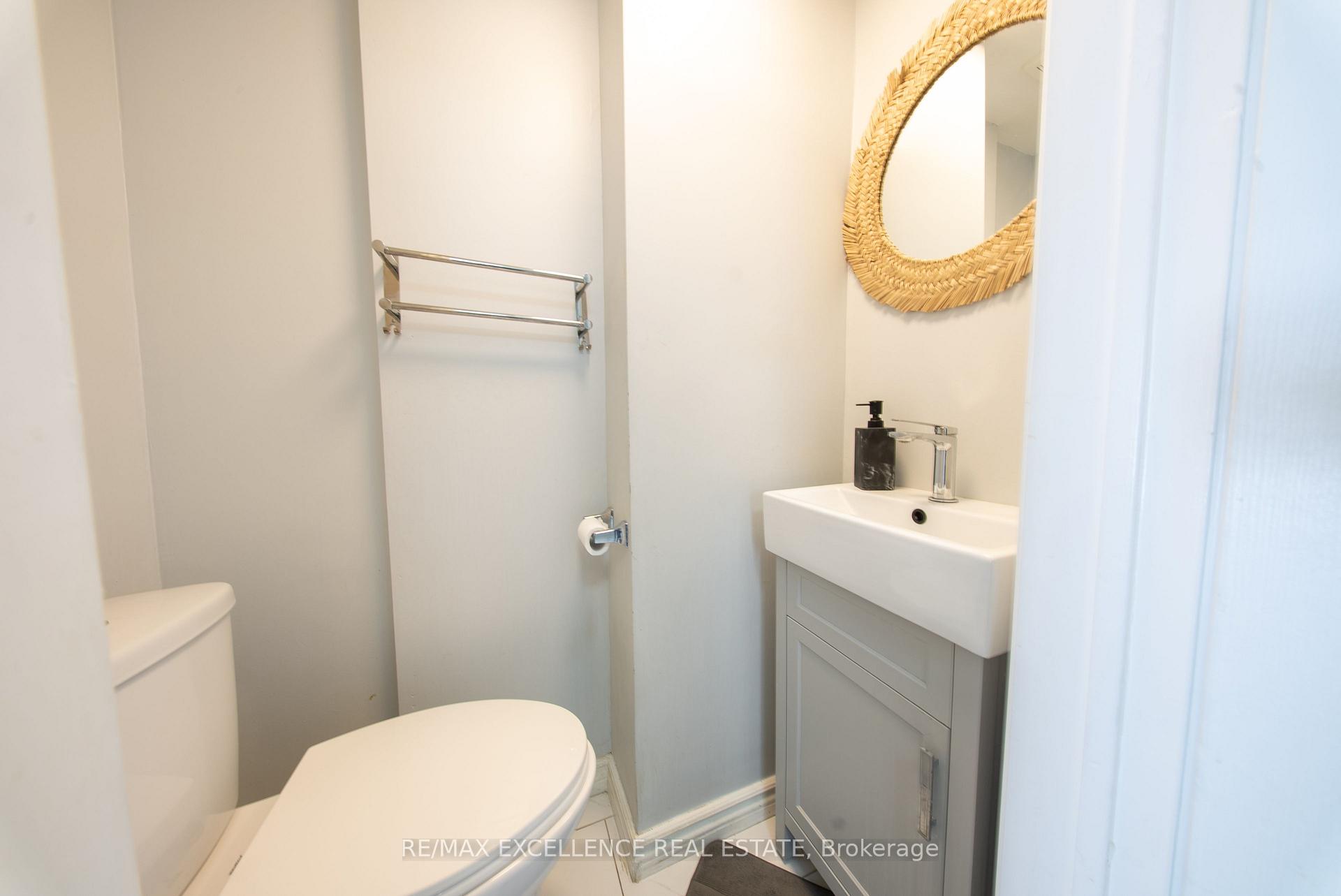 Photo 4 of 46 Nectarine Crescent, Brampton, Westgate — HOMEH