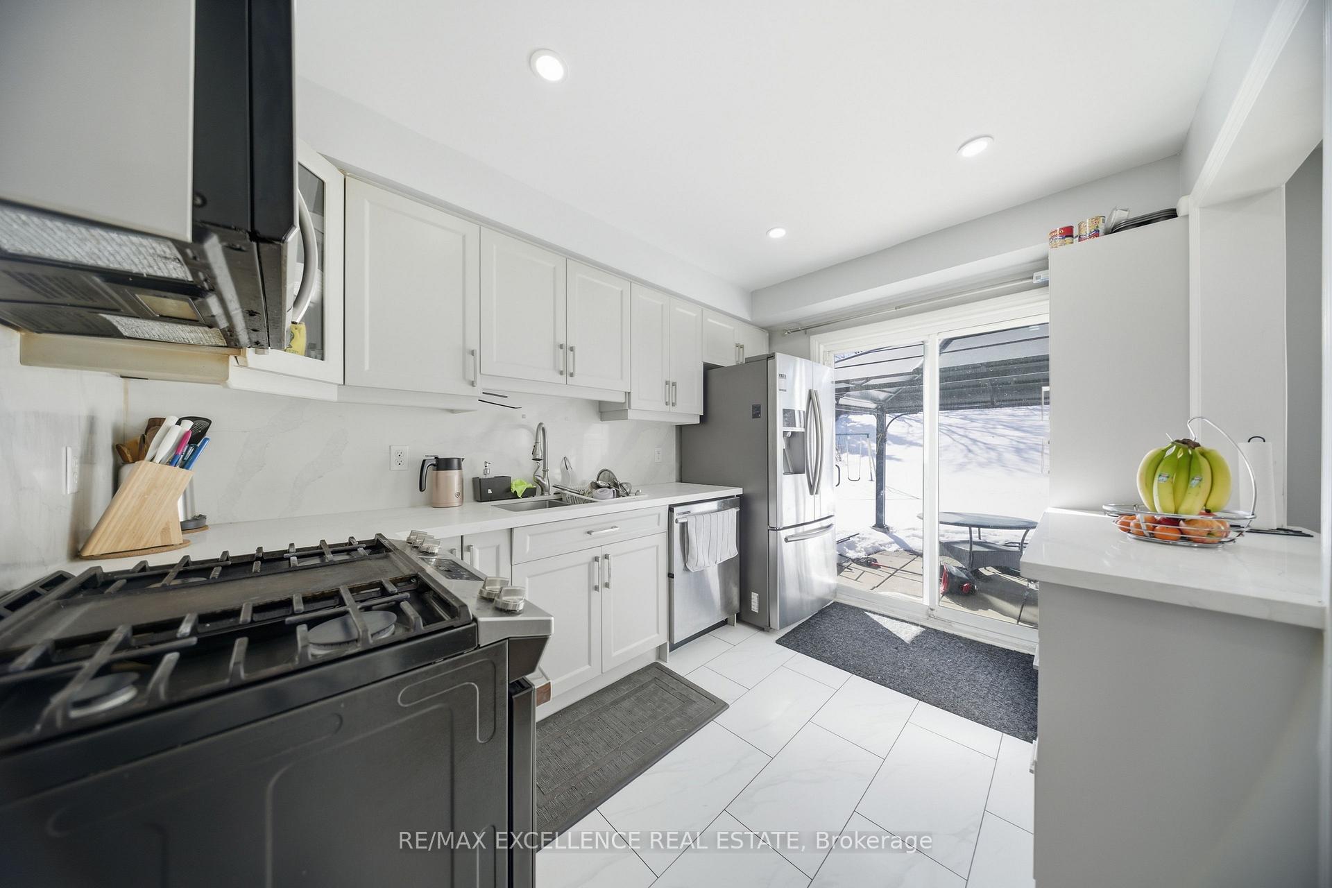 Photo 9 of 46 Nectarine Crescent, Brampton, Westgate — HOMEH