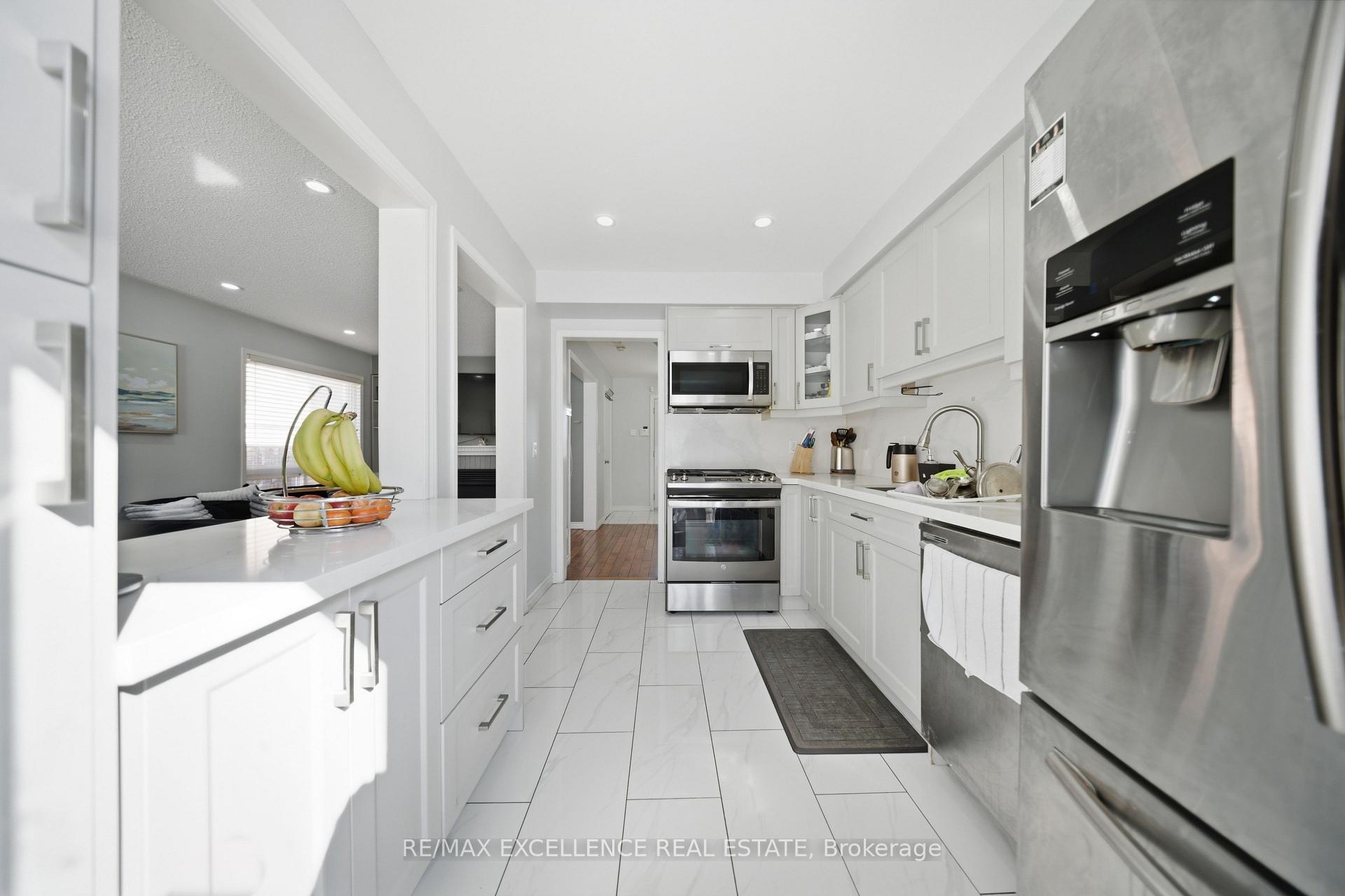 Photo 10 of 46 Nectarine Crescent, Brampton, Westgate — HOMEH