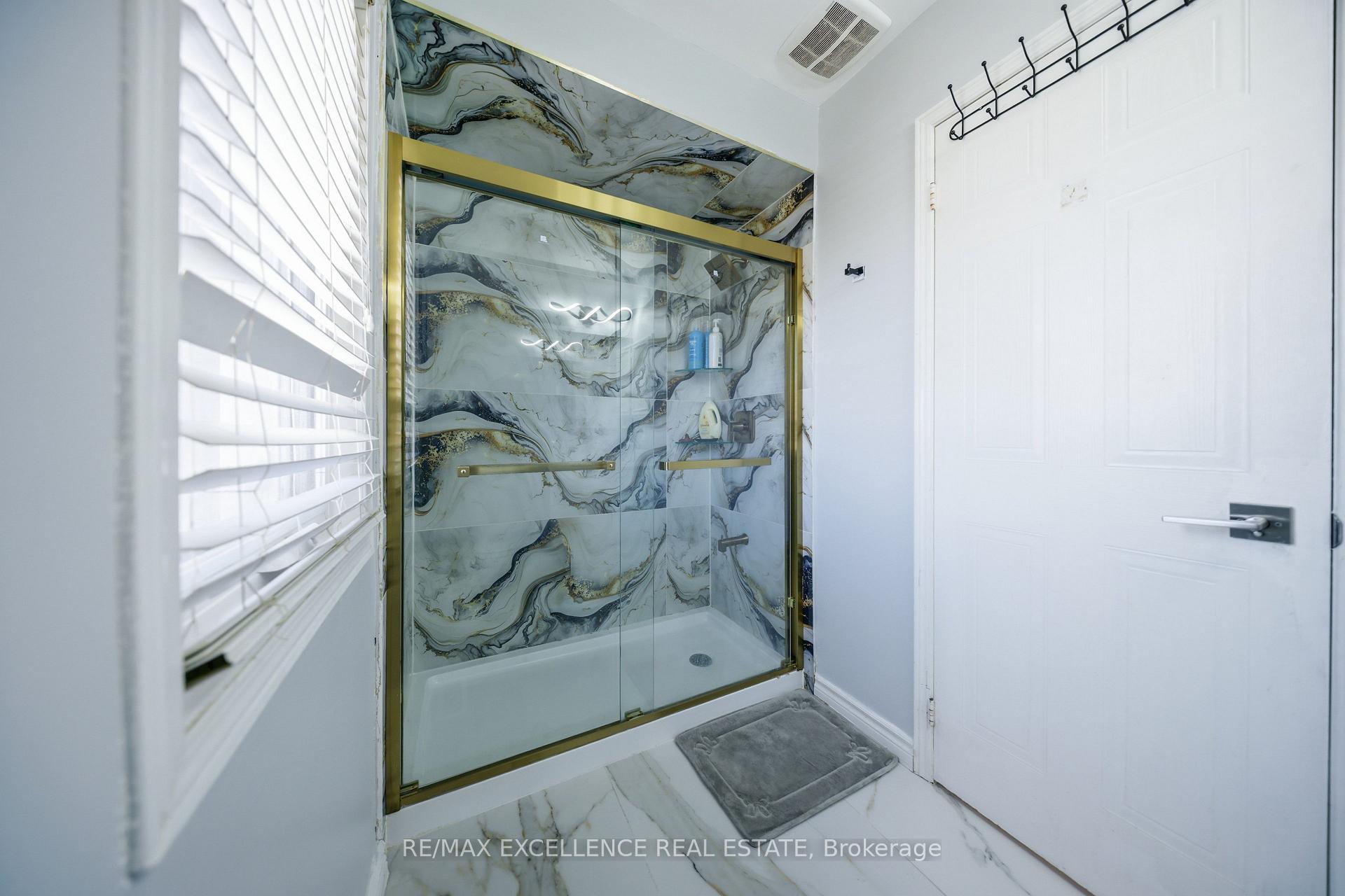 Photo 16 of 46 Nectarine Crescent, Brampton, Westgate — HOMEH