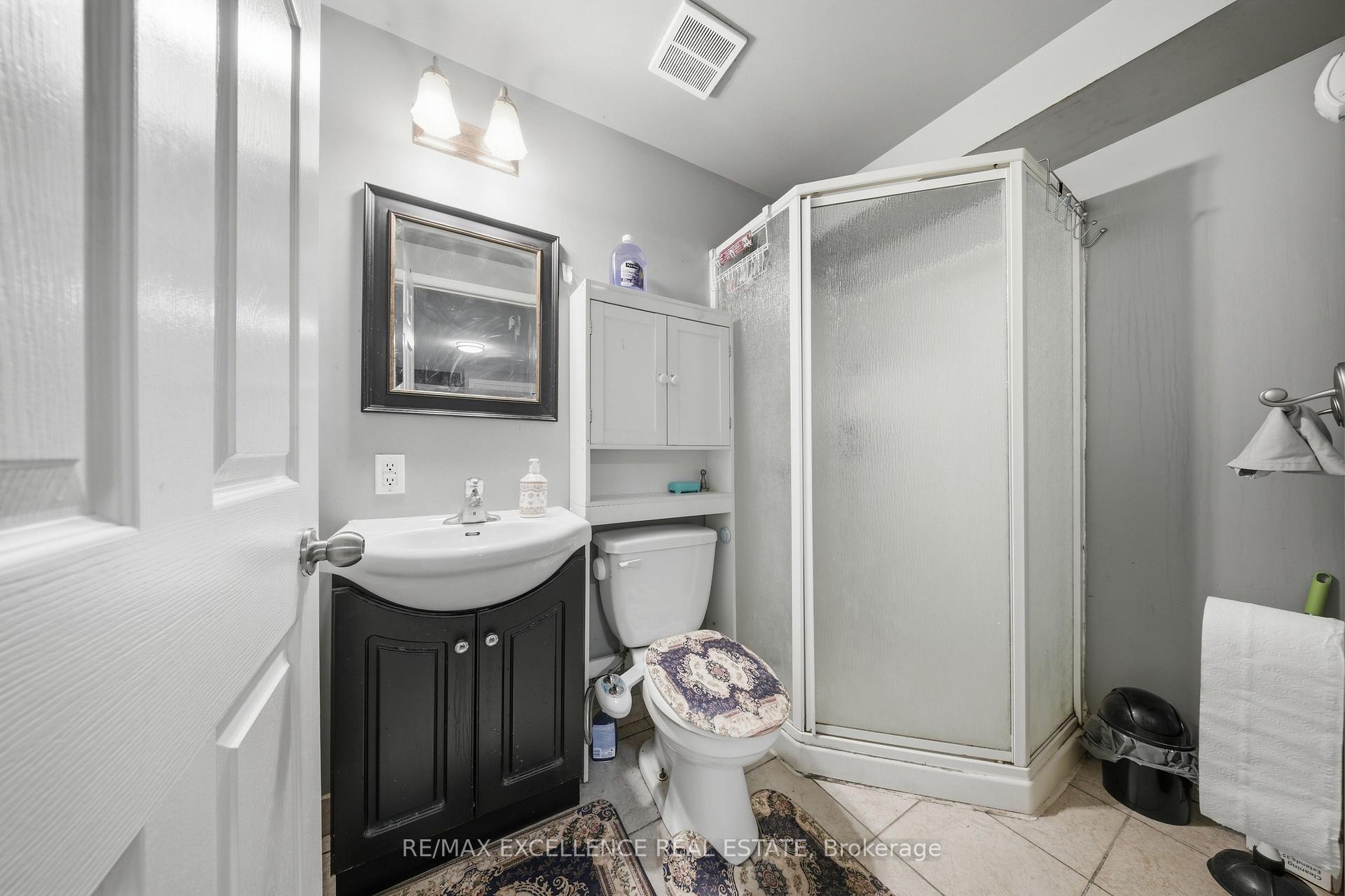 Photo 21 of 46 Nectarine Crescent, Brampton, Westgate — HOMEH