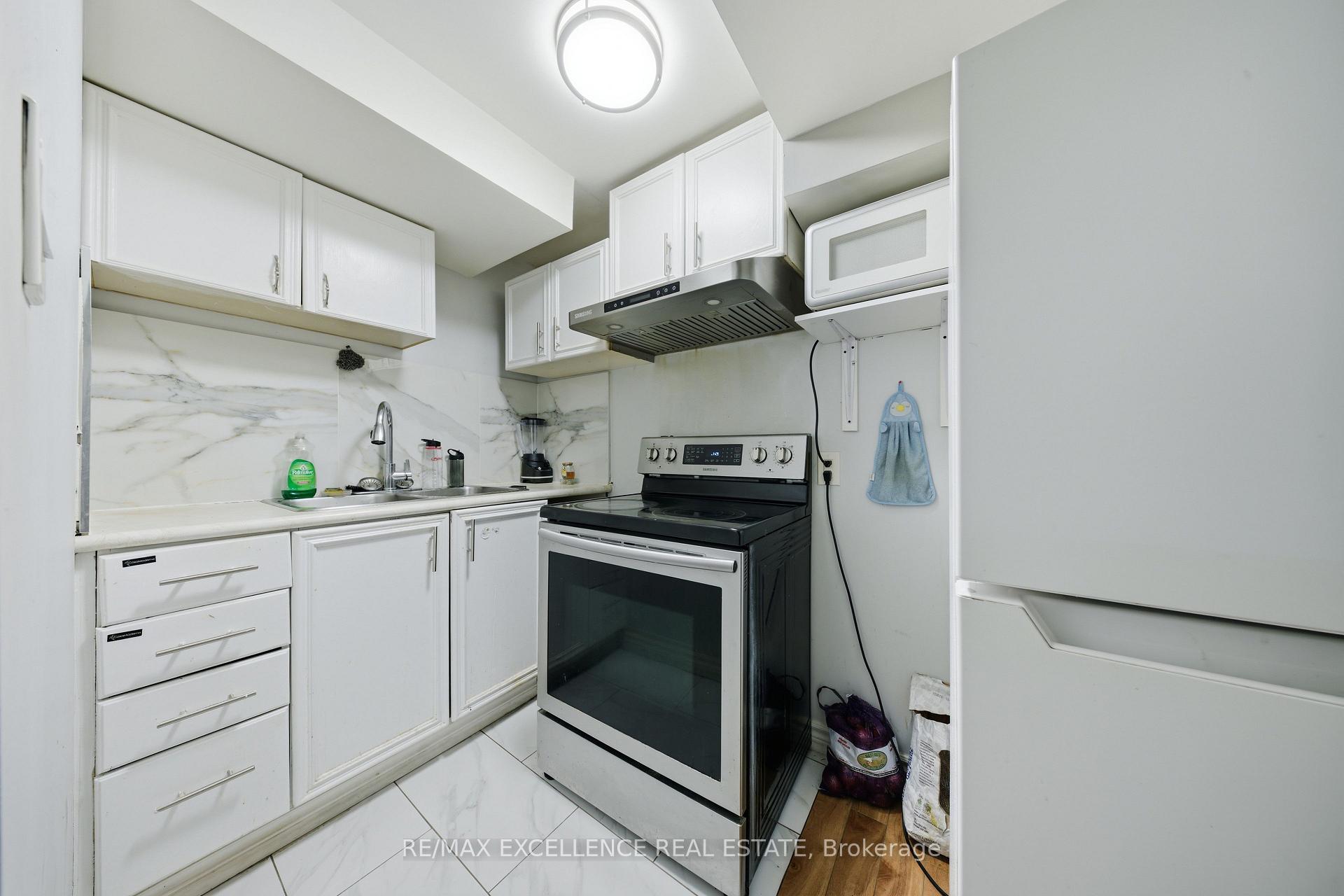 Photo 22 of 46 Nectarine Crescent, Brampton, Westgate — HOMEH