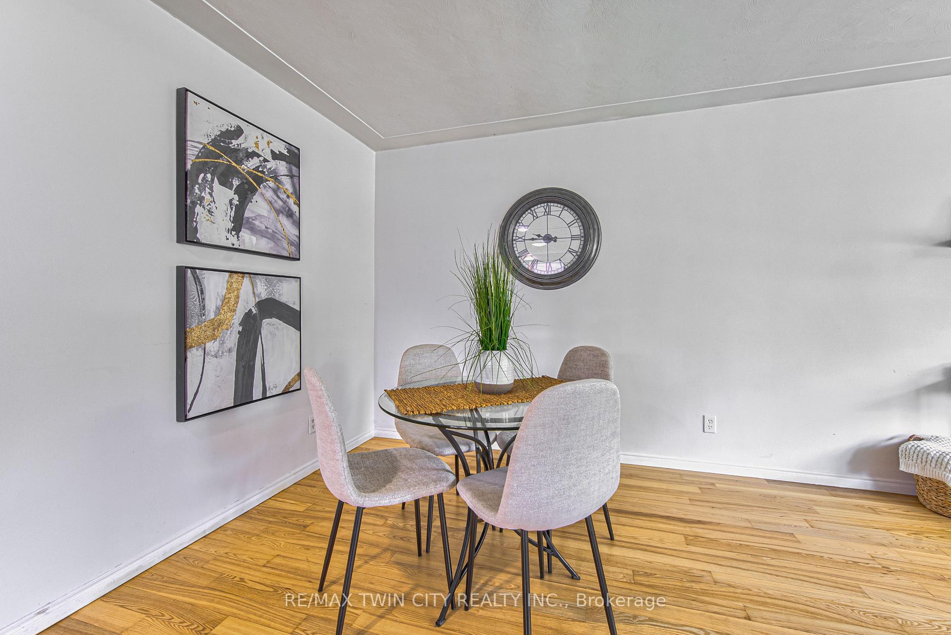 Photo 12 of 104 Springbank Crescent, Waterloo — HOMEH
