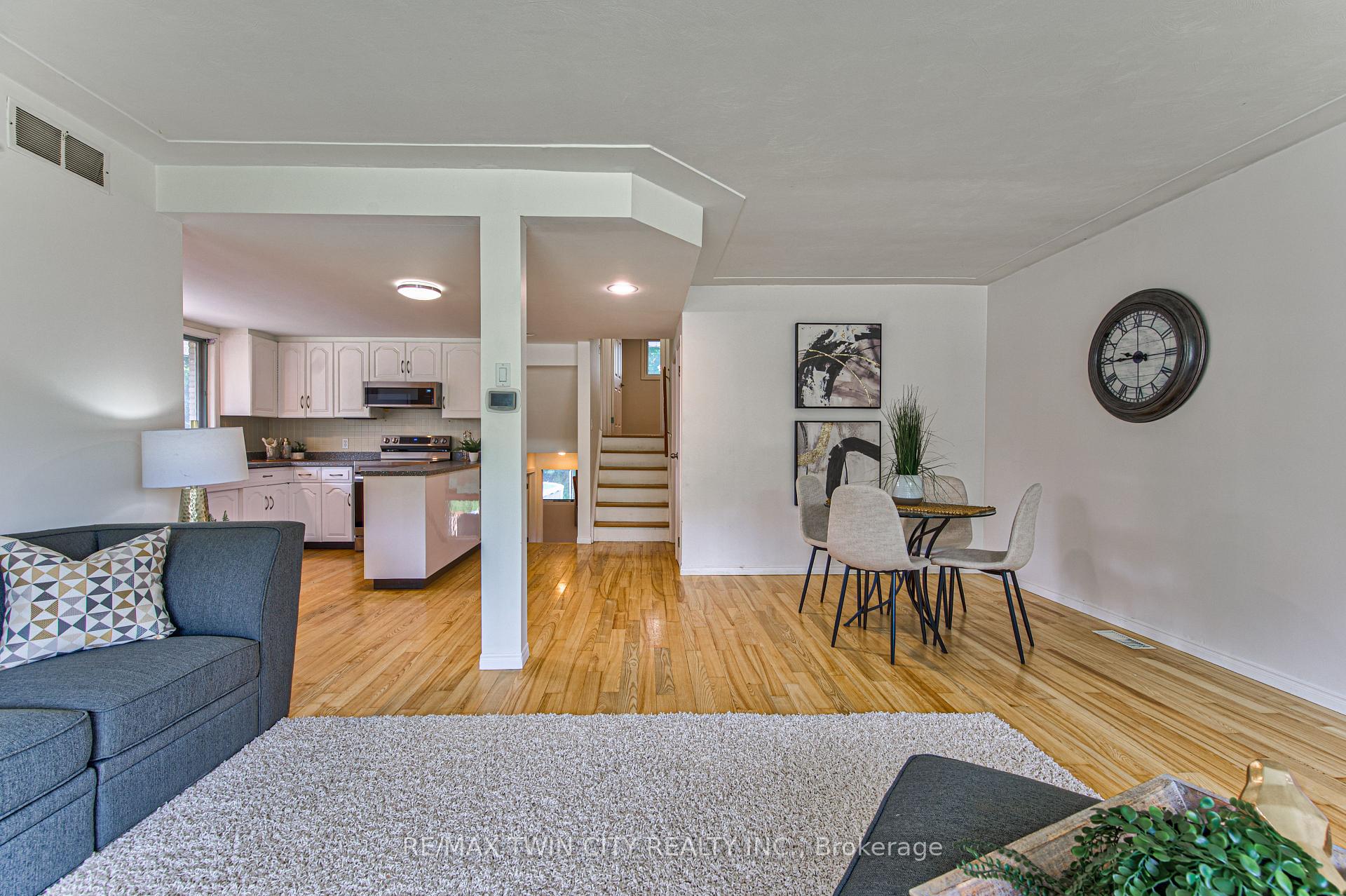 Photo 15 of 104 Springbank Crescent, Waterloo — HOMEH