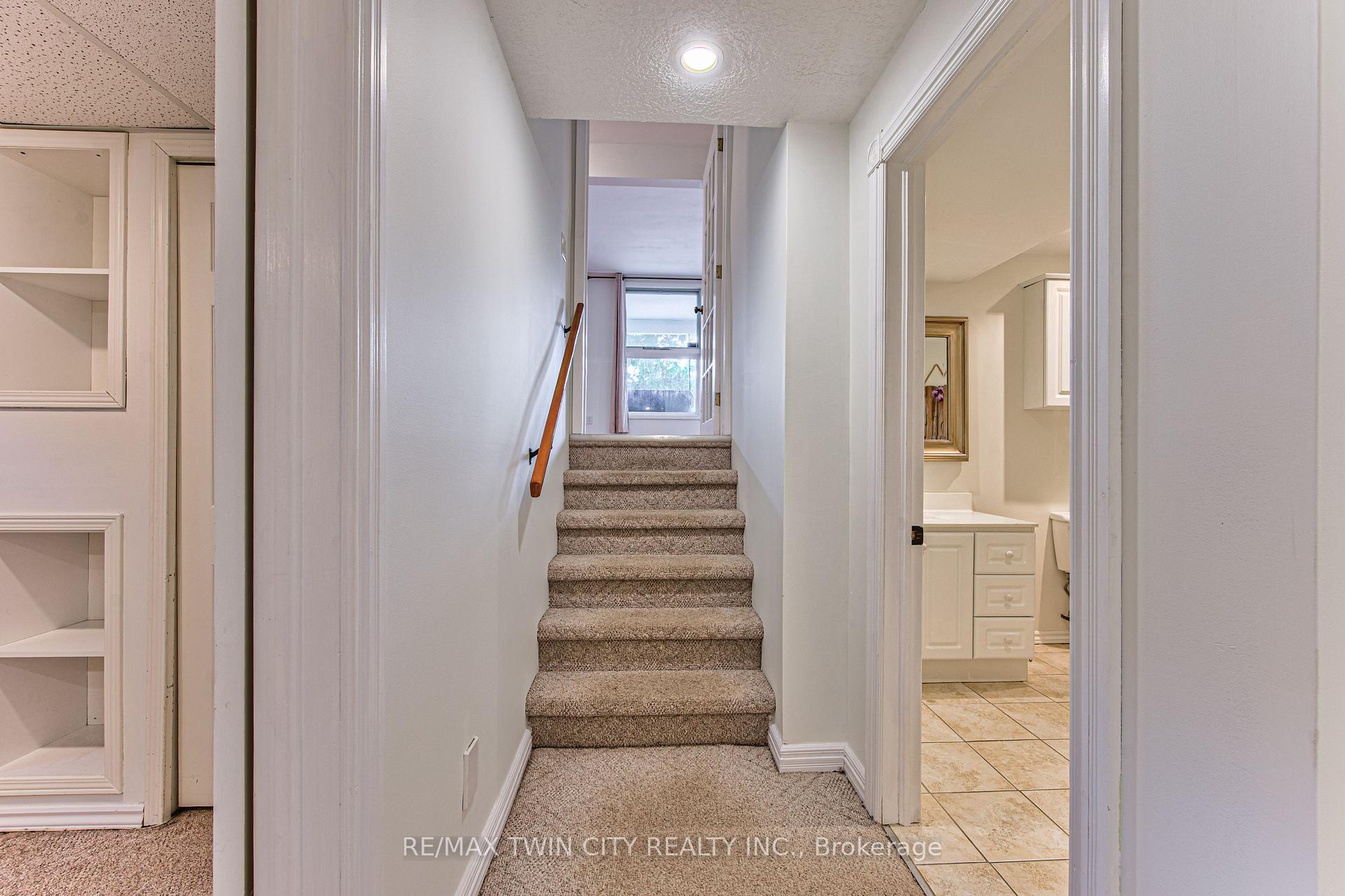 Photo 24 of 104 Springbank Crescent, Waterloo — HOMEH