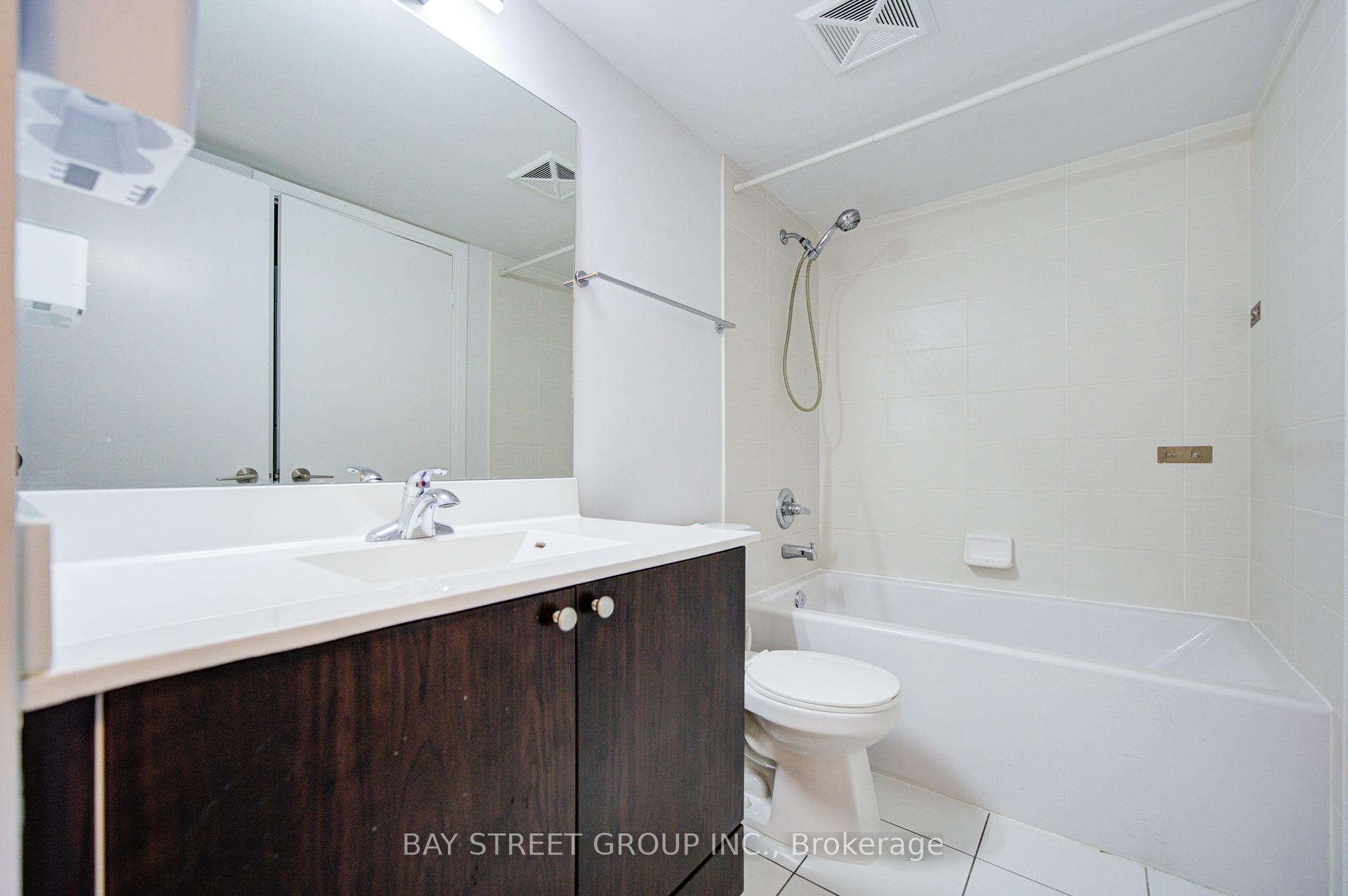 Photo 24 of Unit 1908, 151 Village Green Square, Scarborough, Agincourt South-Malvern West — HOMEH