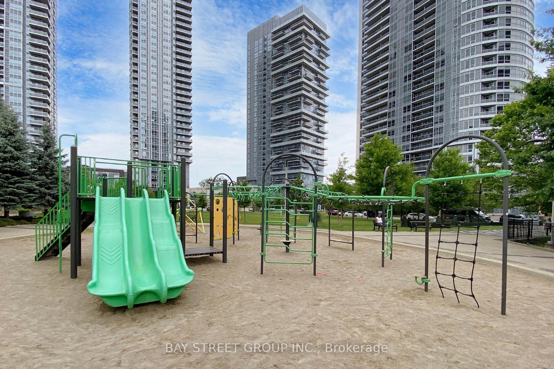 Photo 42 of Unit 1908, 151 Village Green Square, Scarborough, Agincourt South-Malvern West — HOMEH