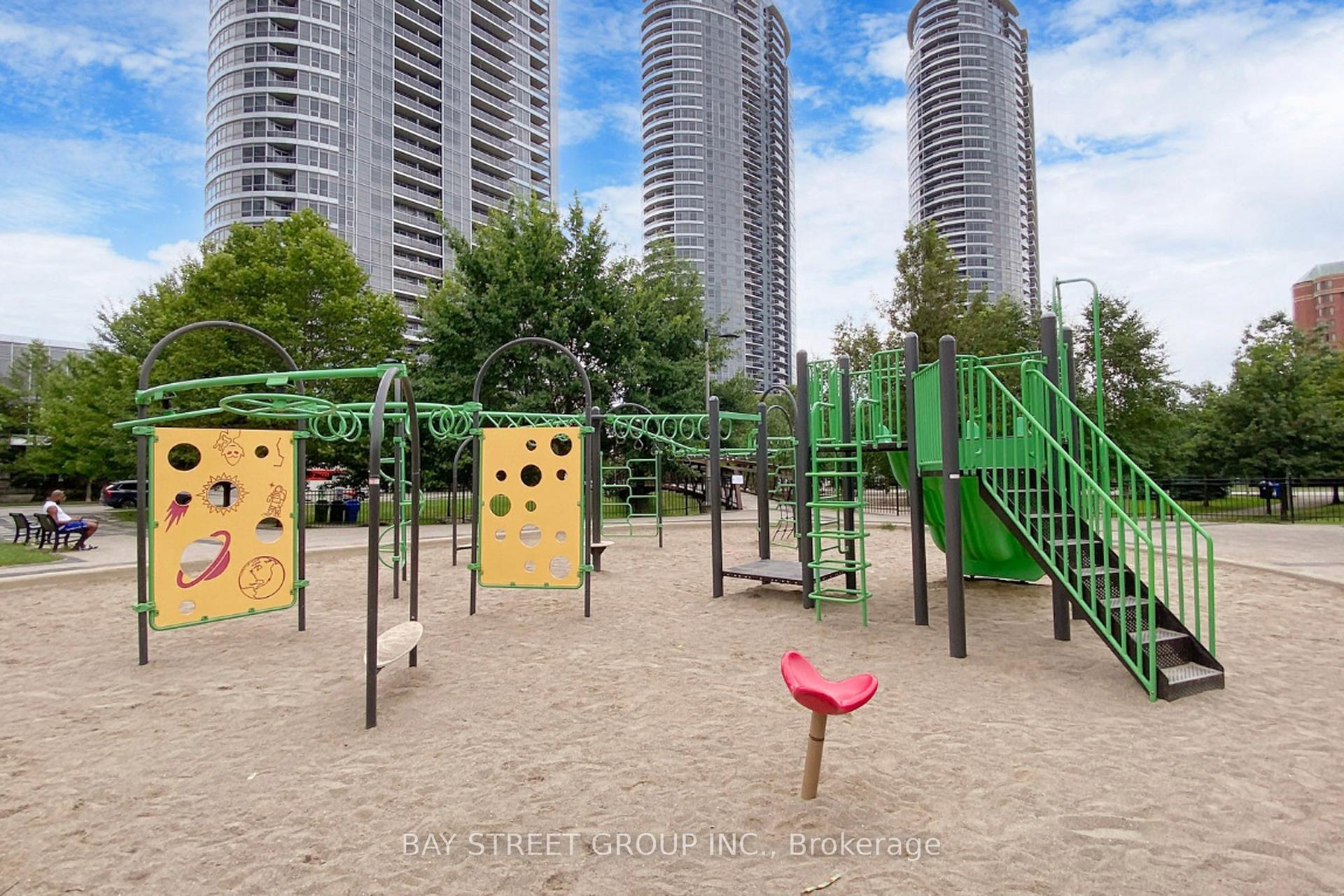 Photo 44 of Unit 1908, 151 Village Green Square, Scarborough, Agincourt South-Malvern West — HOMEH